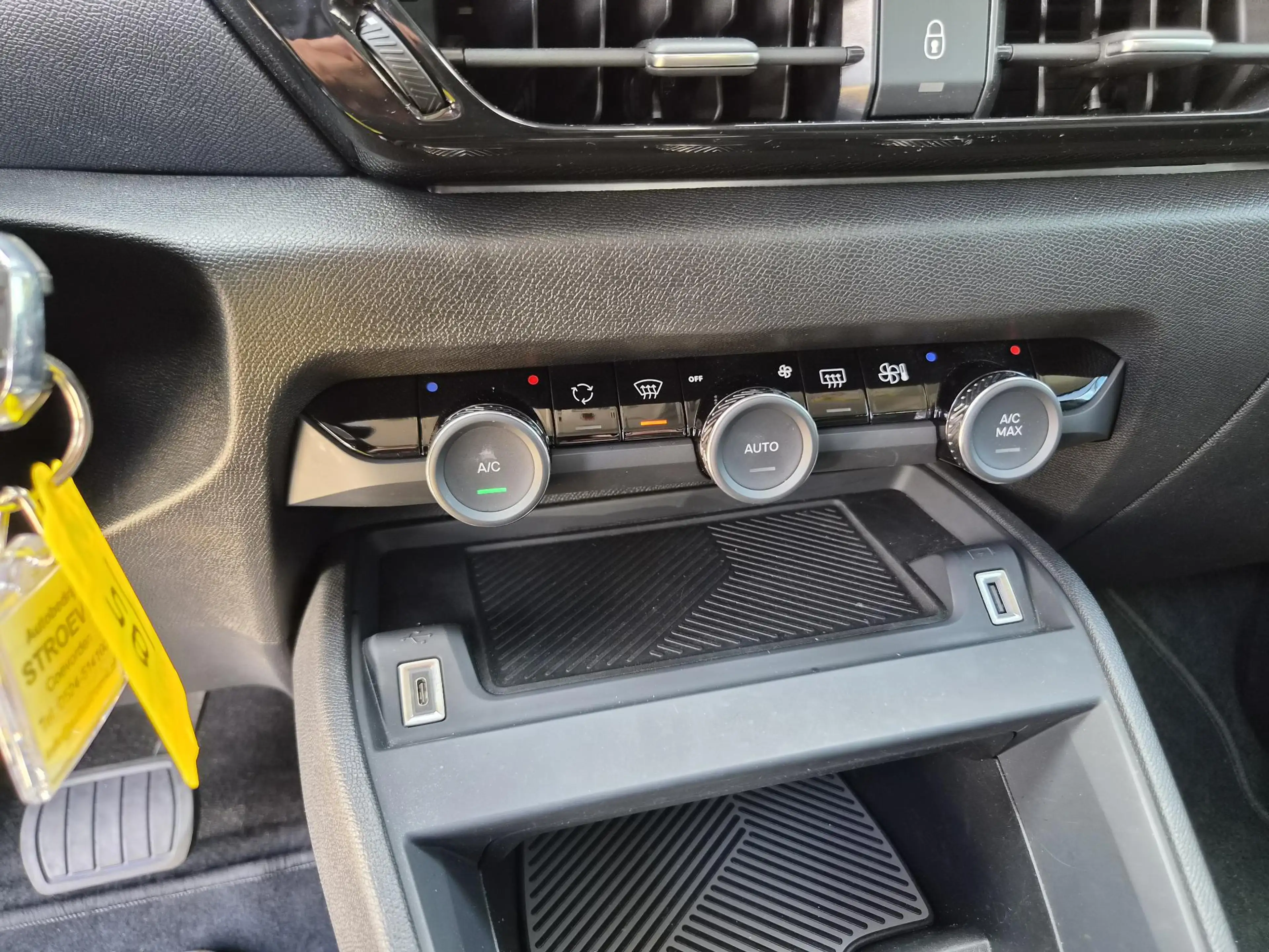 Citroen E-C4 Electric You 50 kWh CAMERA | SOH 100% | LM VELGEN — photo 20