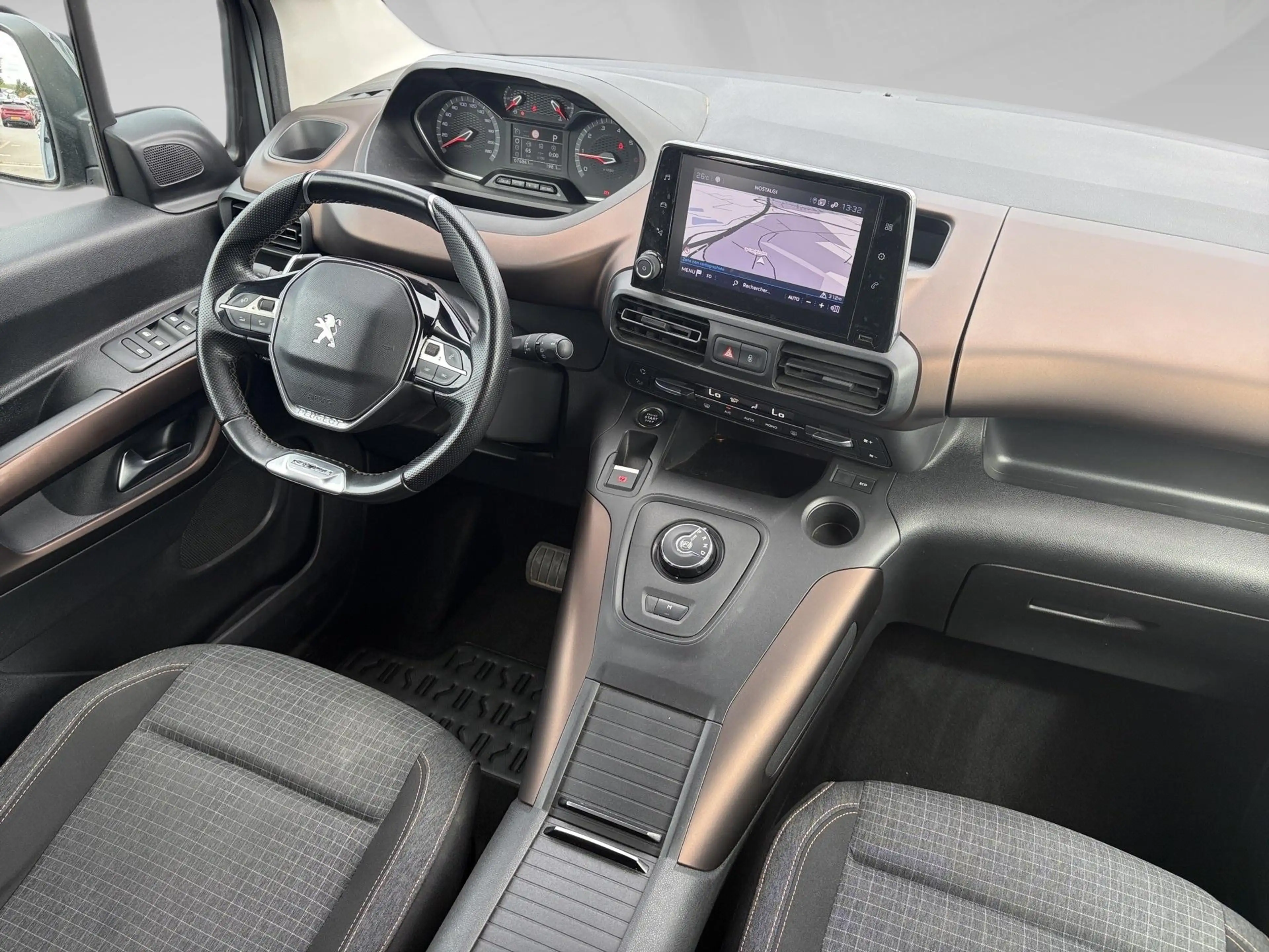Peugeot Rifter 1.5 BlueHDi 130 EAT8 S/S GT Line — photo 10