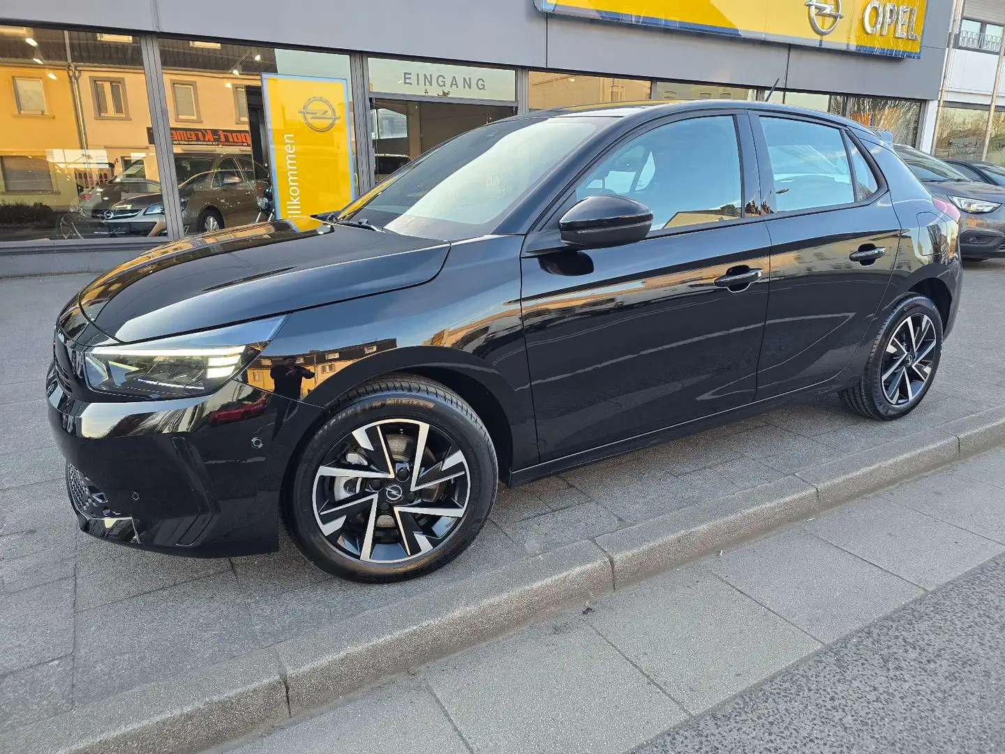 Opel Corsa F GS HYBRID +TAGESZULASSUNG+ Zwart - 1