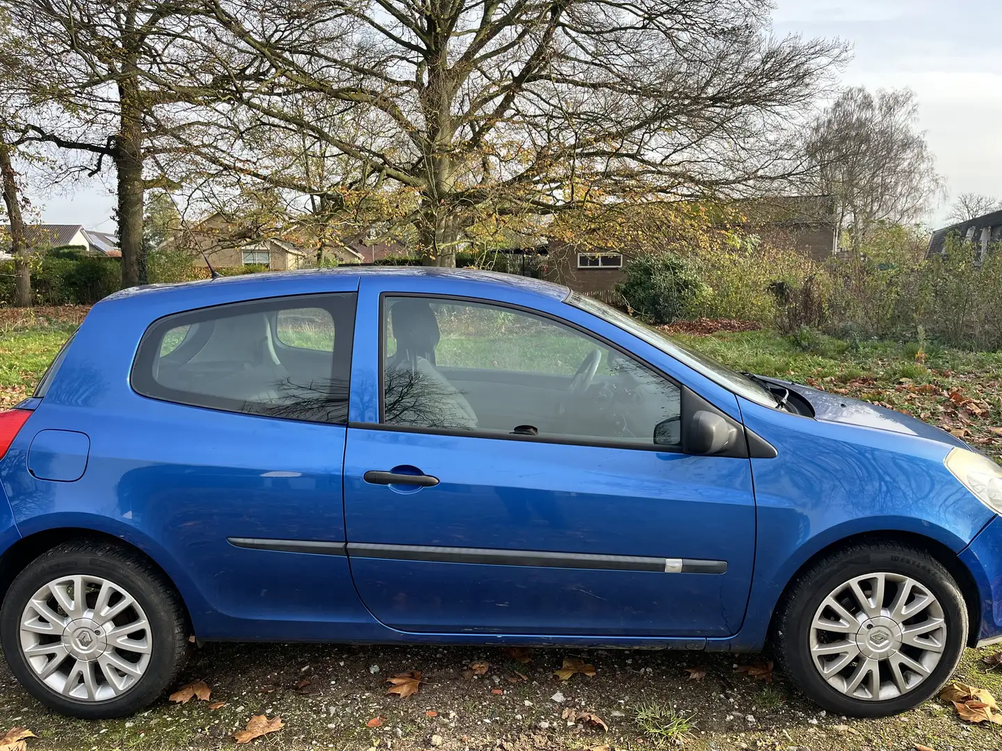 Renault Clio 1.2 16V Authentique - 2