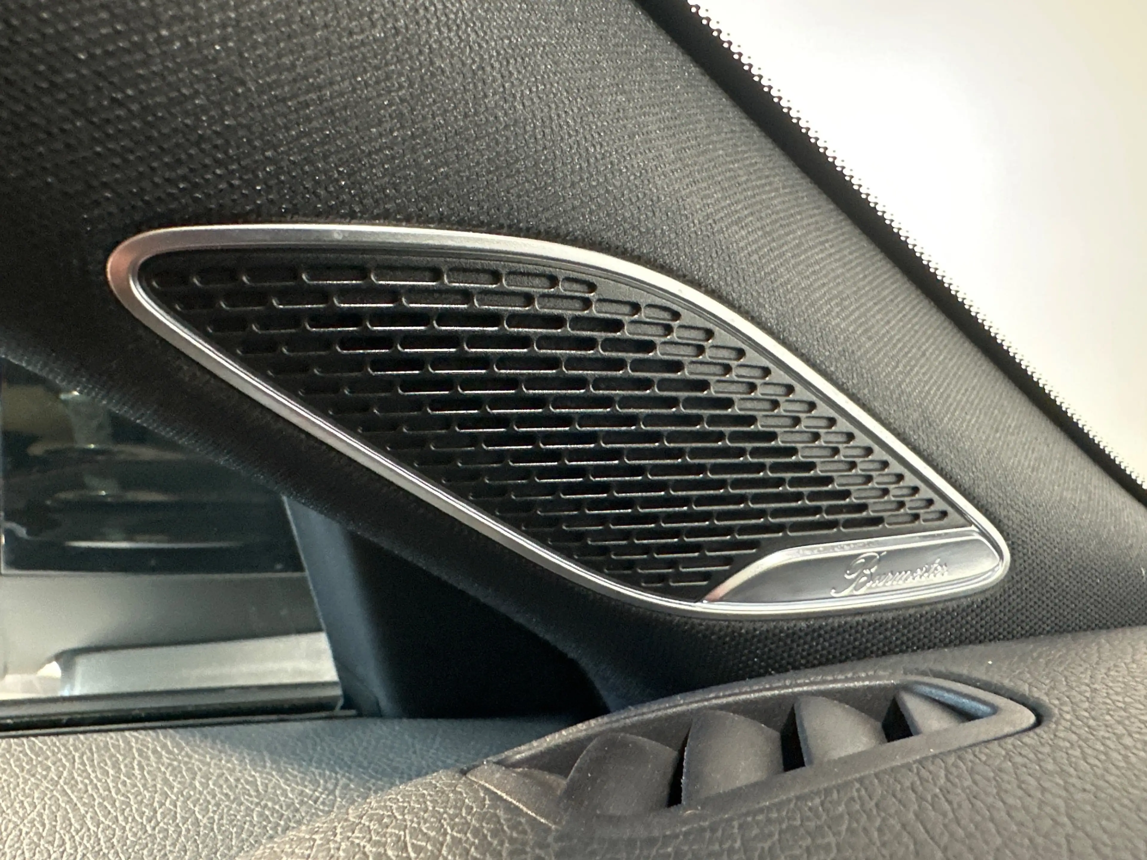 Mercedes-Benz CLA 220 d AMG Line Night-Paket NAV+LED+AHK+BURMESTER+1HD — photo 11