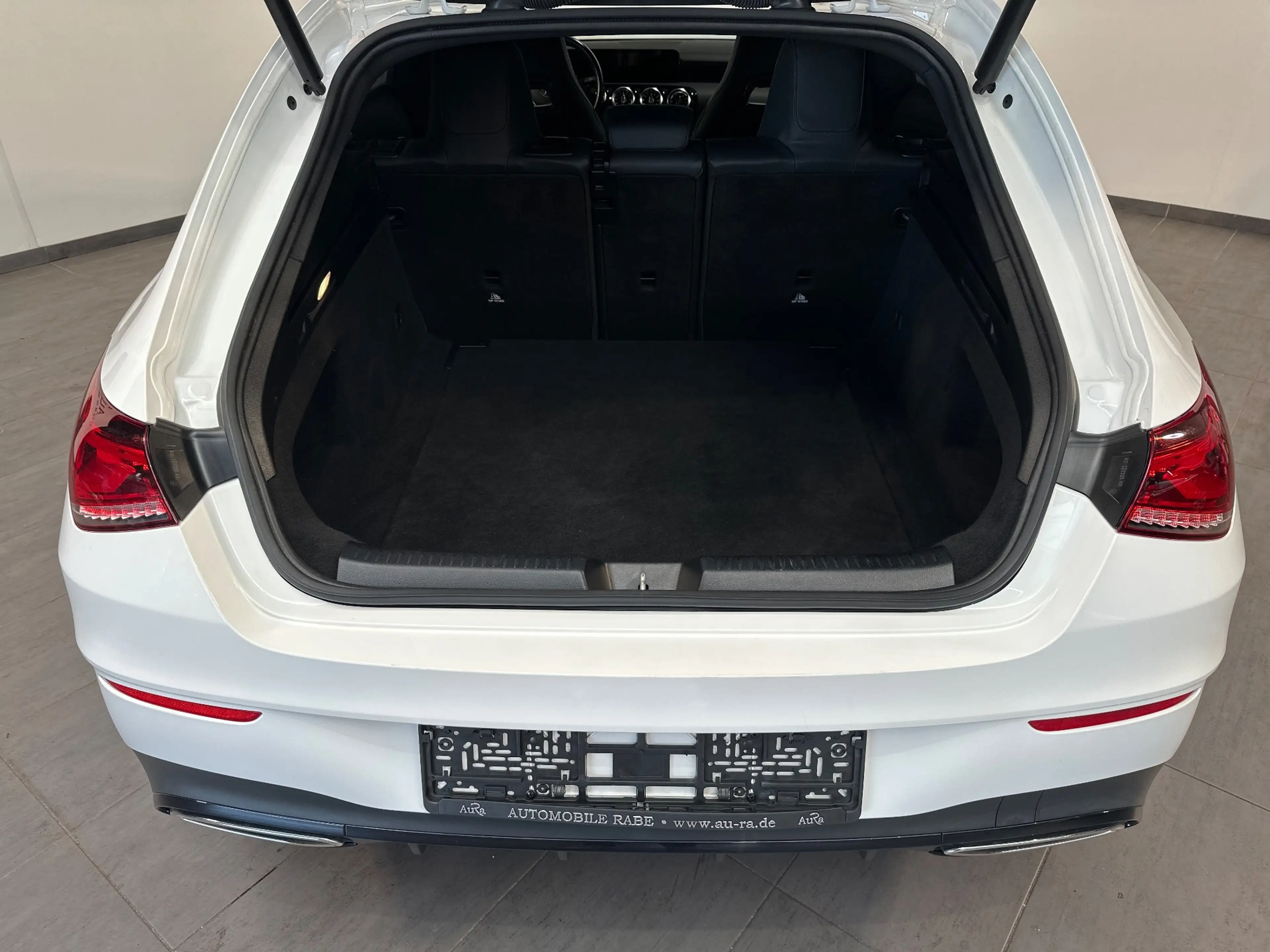 Mercedes-Benz CLA 220 d AMG Line Night-Paket NAV+LED+AHK+BURMESTER+1HD — photo 8