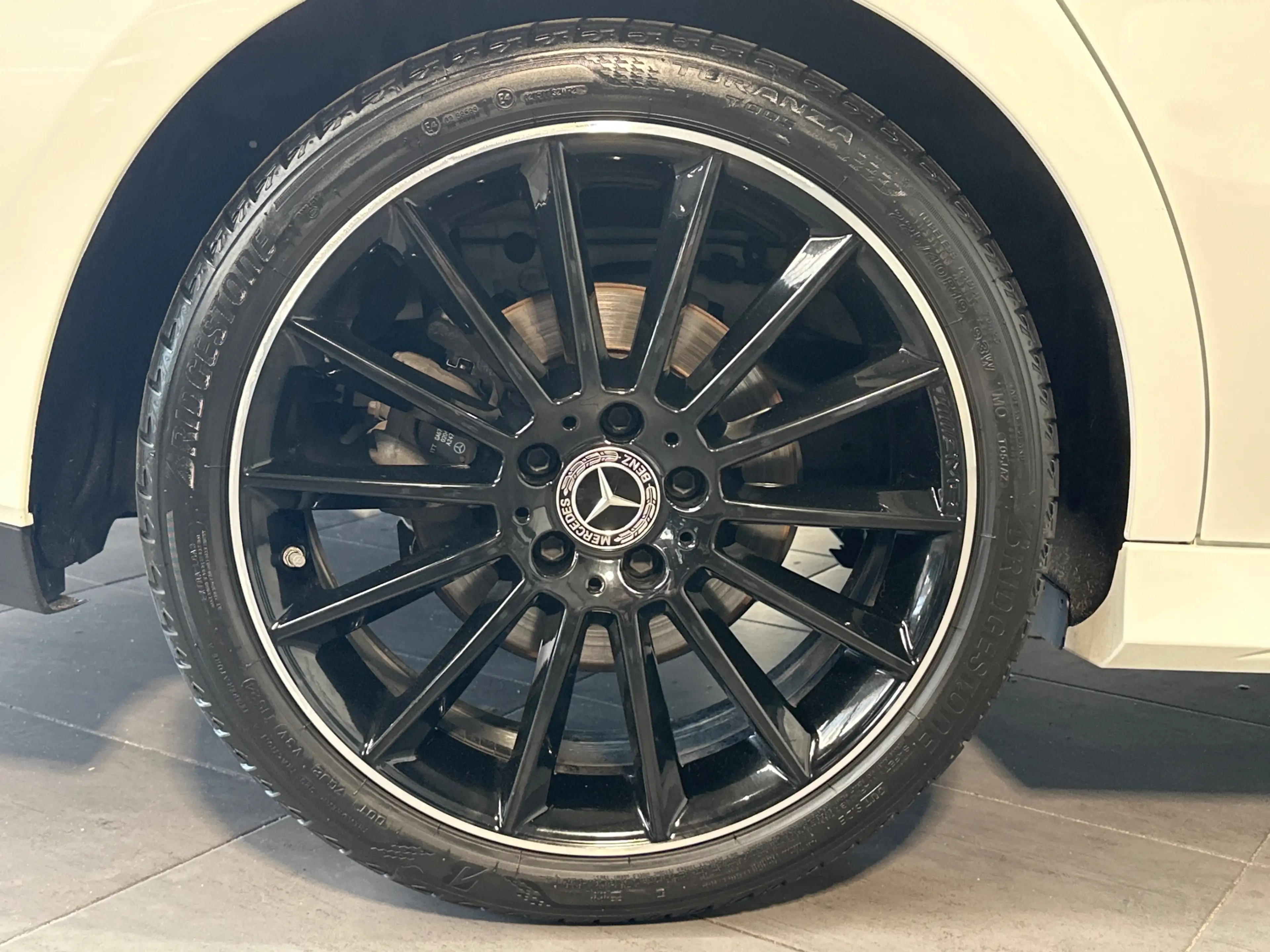 Mercedes-Benz CLA 220 d AMG Line Night-Paket NAV+LED+AHK+BURMESTER+1HD — photo 3