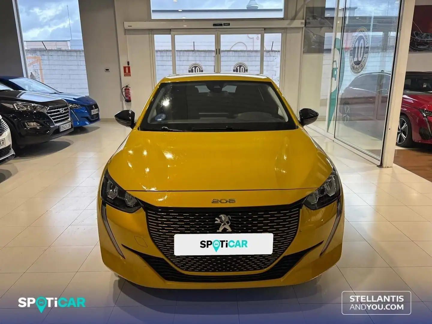 Peugeot 208 Allure Eléctrico 136 Amarillo - 2