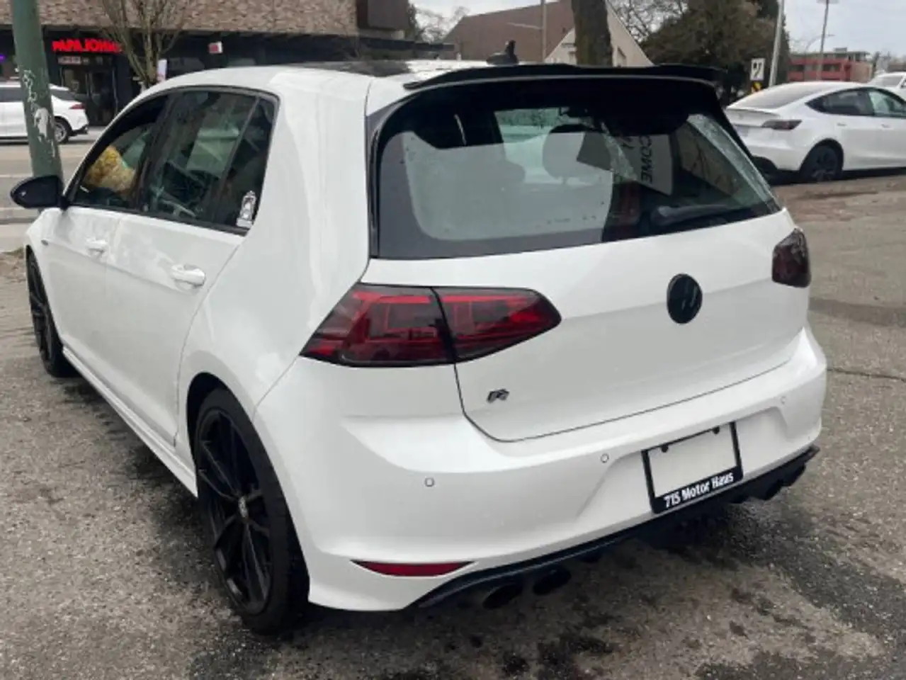 Volkswagen Golf R снимка Volkswagen Golf R