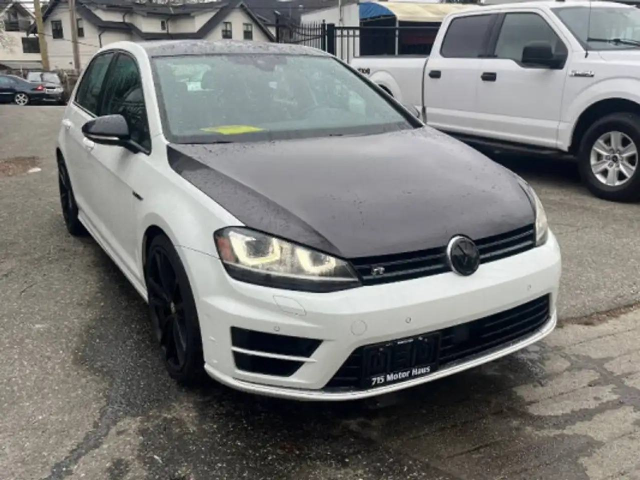 Volkswagen Golf R снимка Volkswagen Golf R