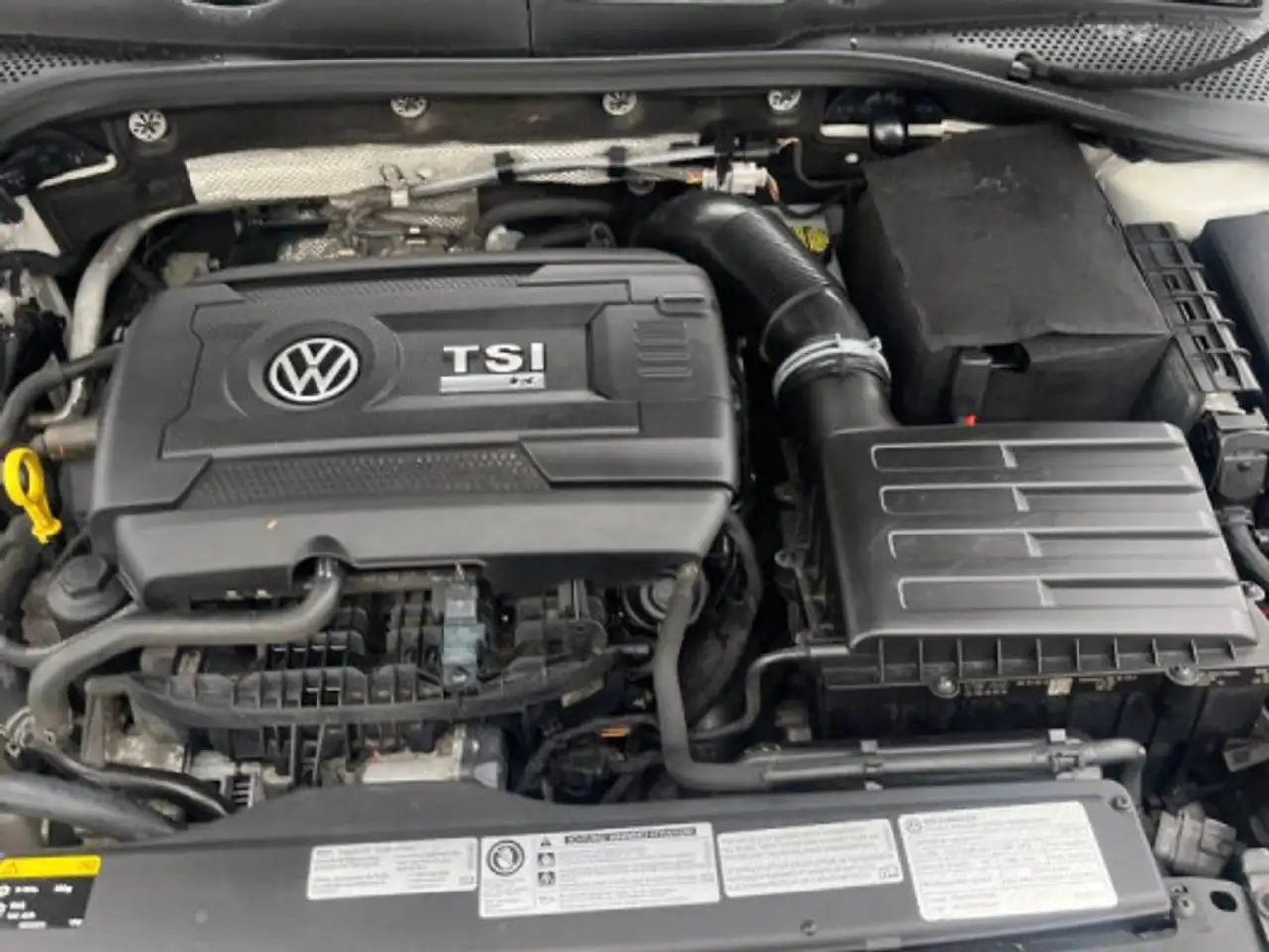 Volkswagen Golf R снимка Volkswagen Golf R