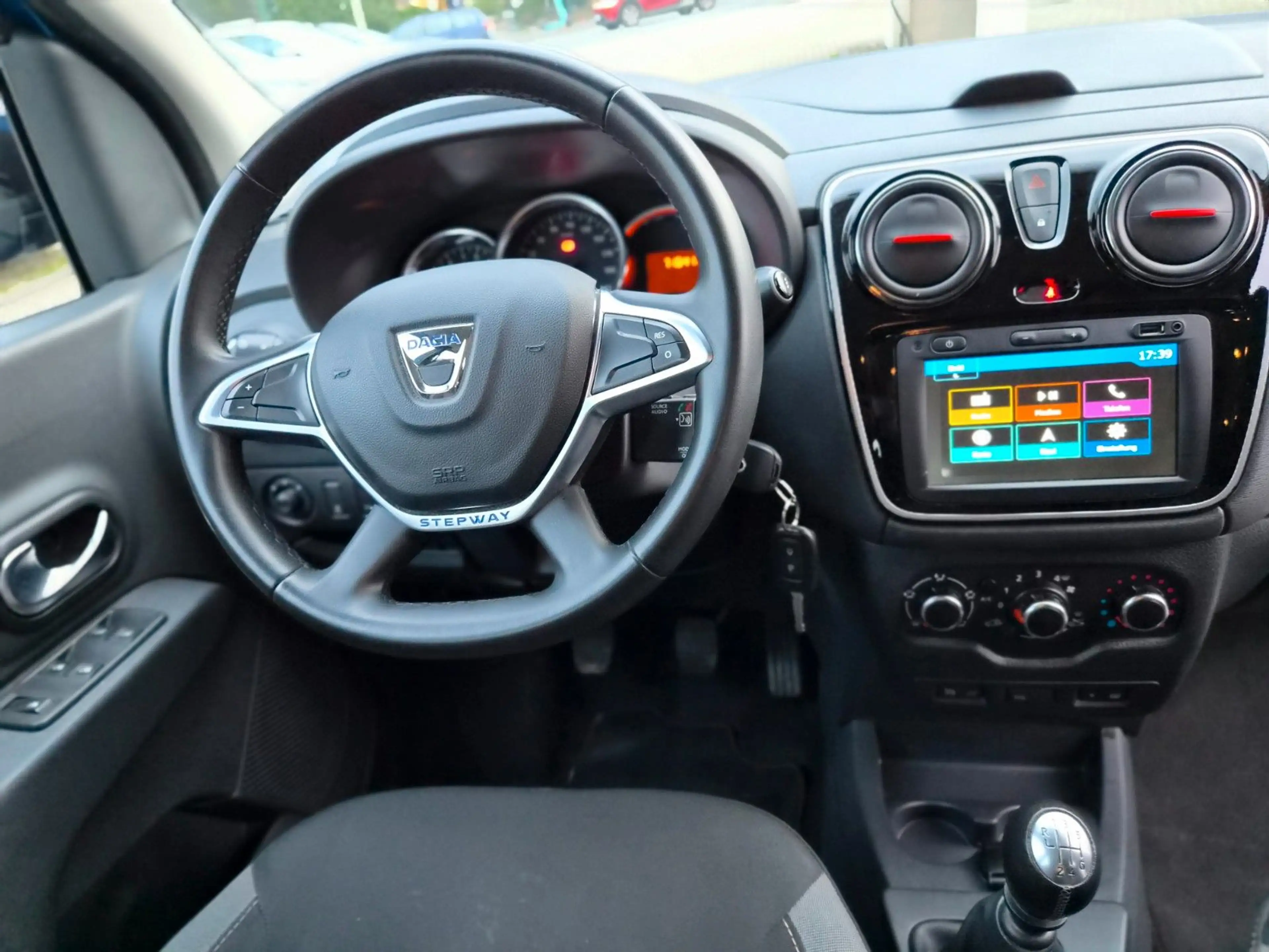 Dacia Lodgy Stepway Plus/7-Sitzer/Kamera/Navi/1.Hand — photo 20