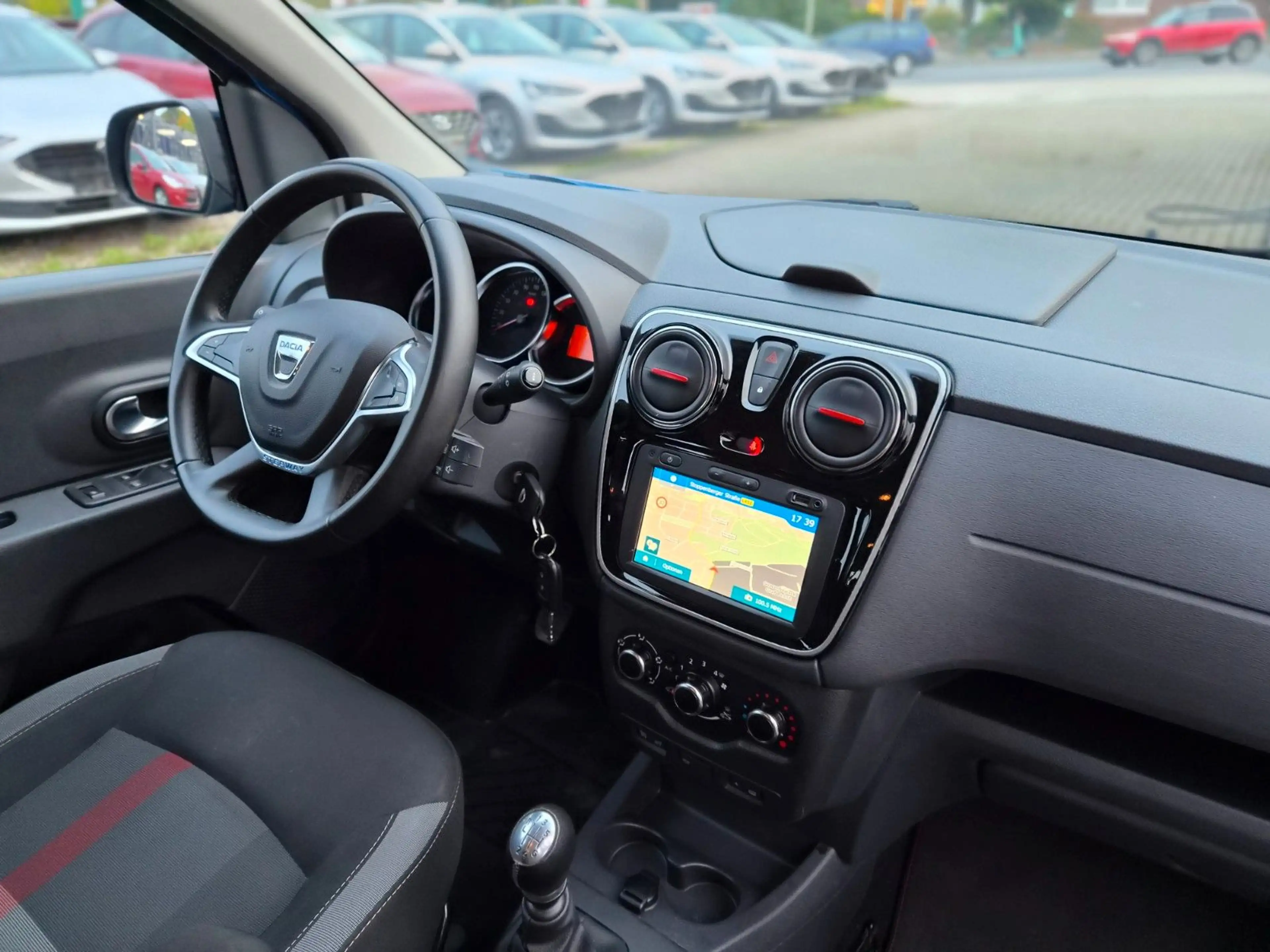 Dacia Lodgy Stepway Plus/7-Sitzer/Kamera/Navi/1.Hand — photo 16