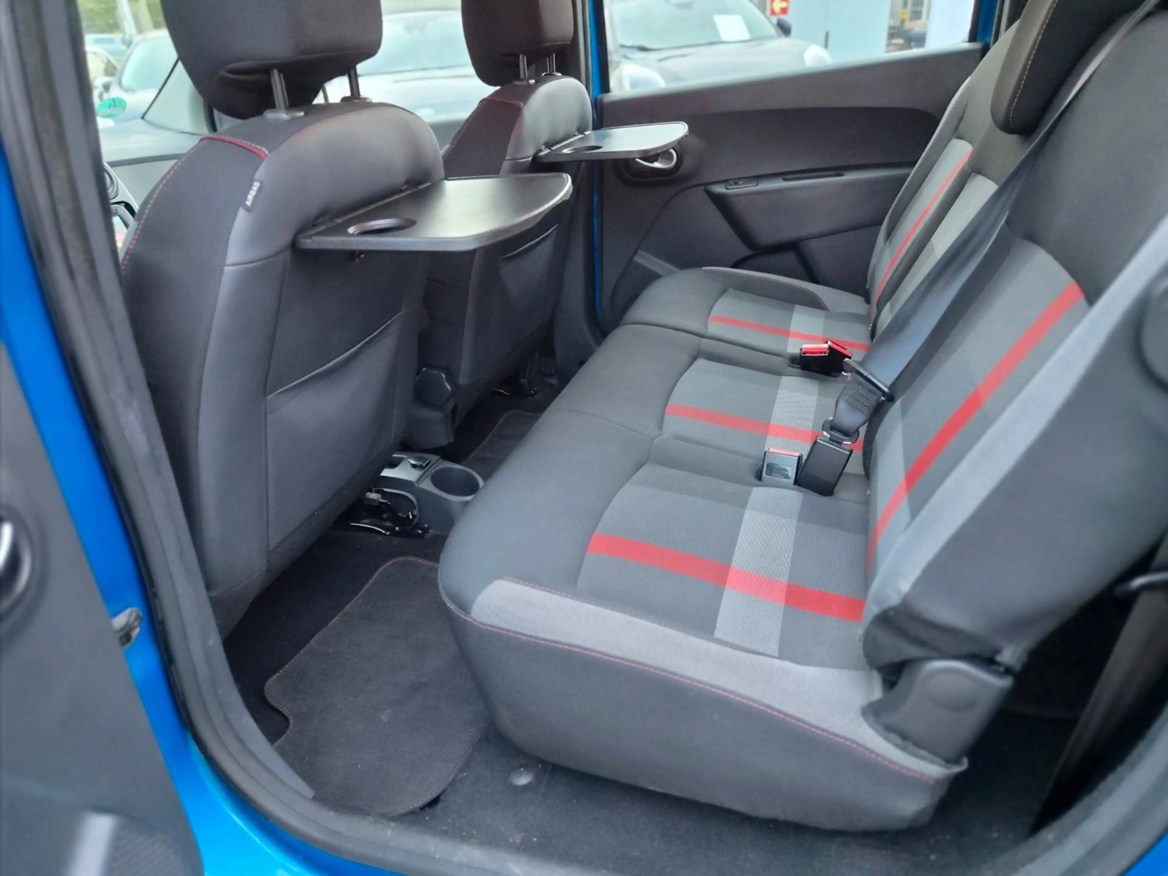 Dacia Lodgy Stepway Plus/7-Sitzer/Kamera/Navi/1.Hand — photo 29