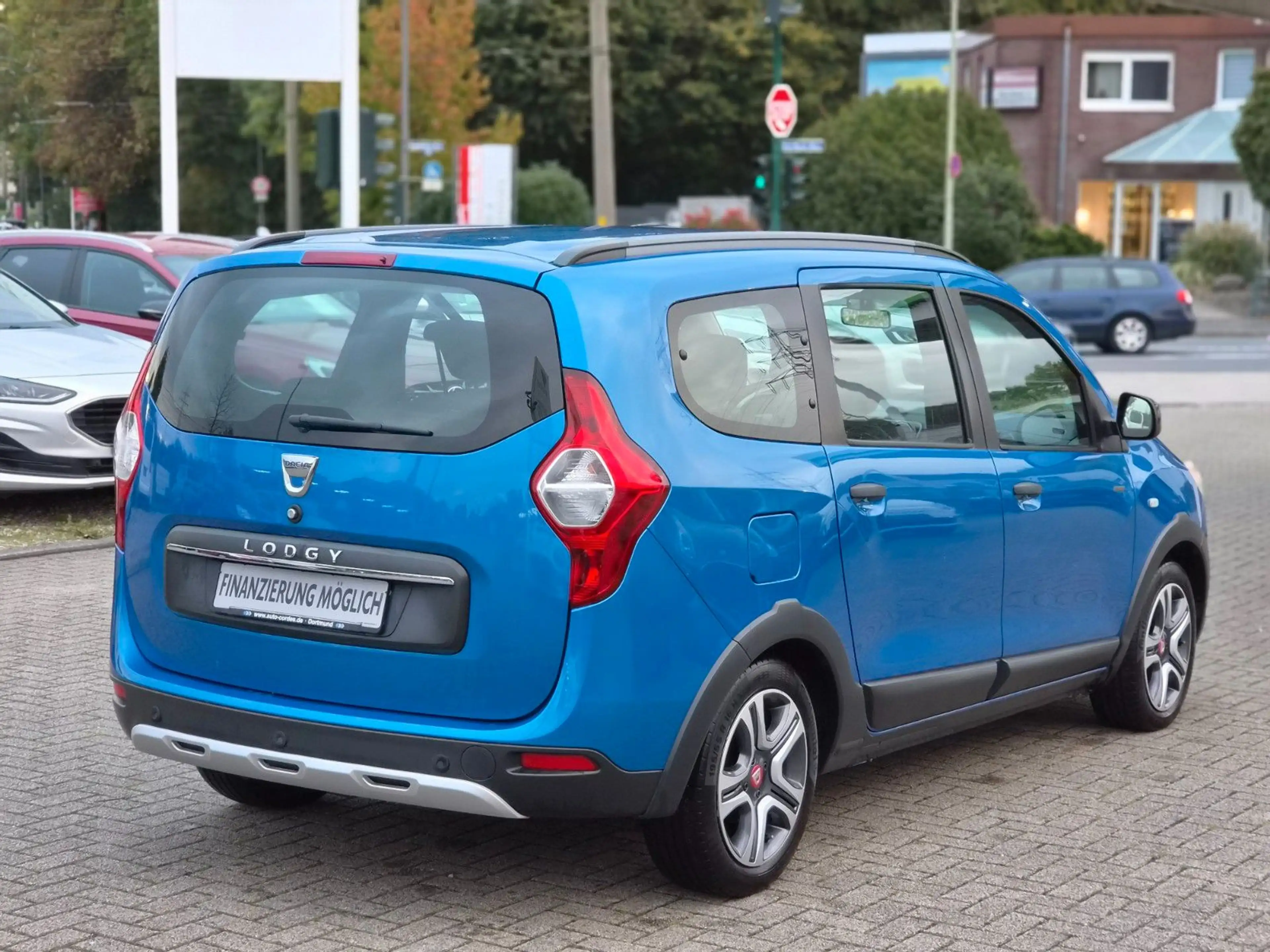 Dacia Lodgy Stepway Plus/7-Sitzer/Kamera/Navi/1.Hand — photo 12