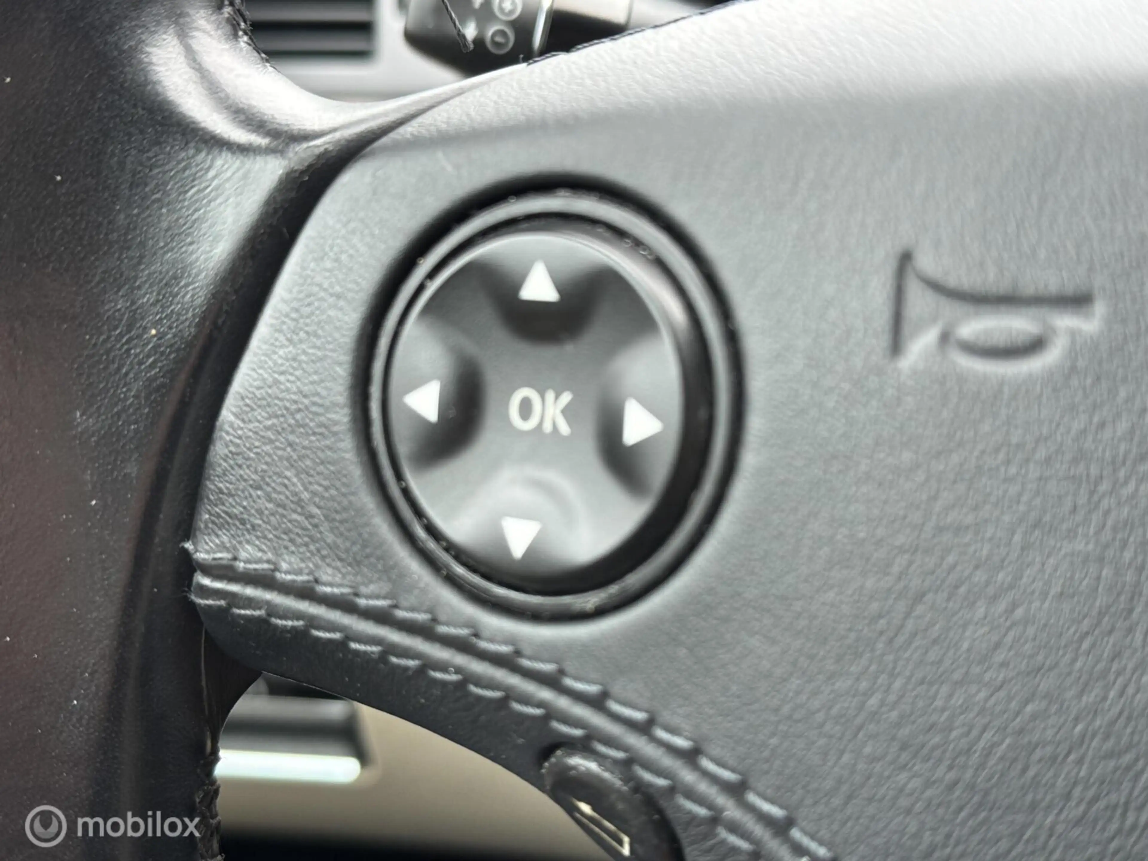 Mercedes-Benz S 350 — photo 18