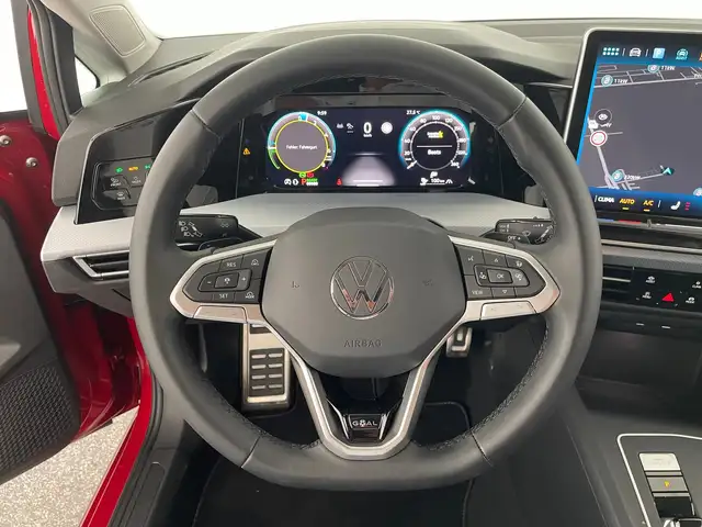 Volkswagen Golf view 13