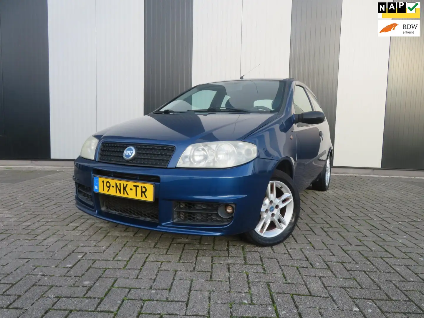 Fiat Punto 1.2-16V Dynamic Blauw - 1