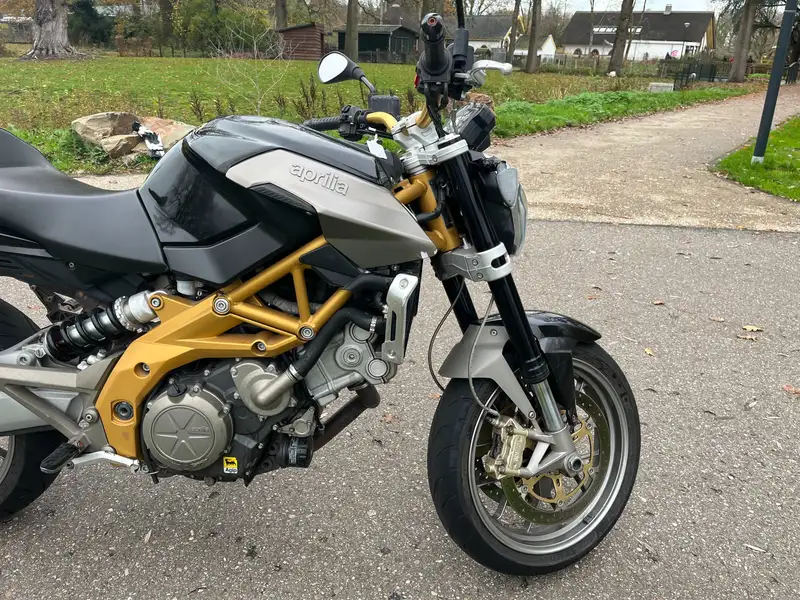 Aprilia Shiver 750 - foto 4