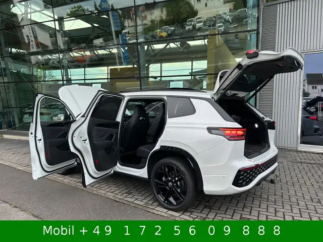 Volkswagen Tayron view 2