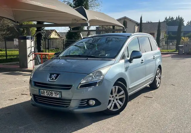 Peugeot 5008 7 PLACES 112CH-1.6 HDI