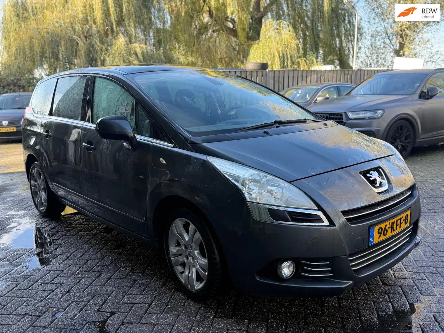 Peugeot 5008 1.6 THP ST Premiere 7p. VALT UIT ! Gris - 1