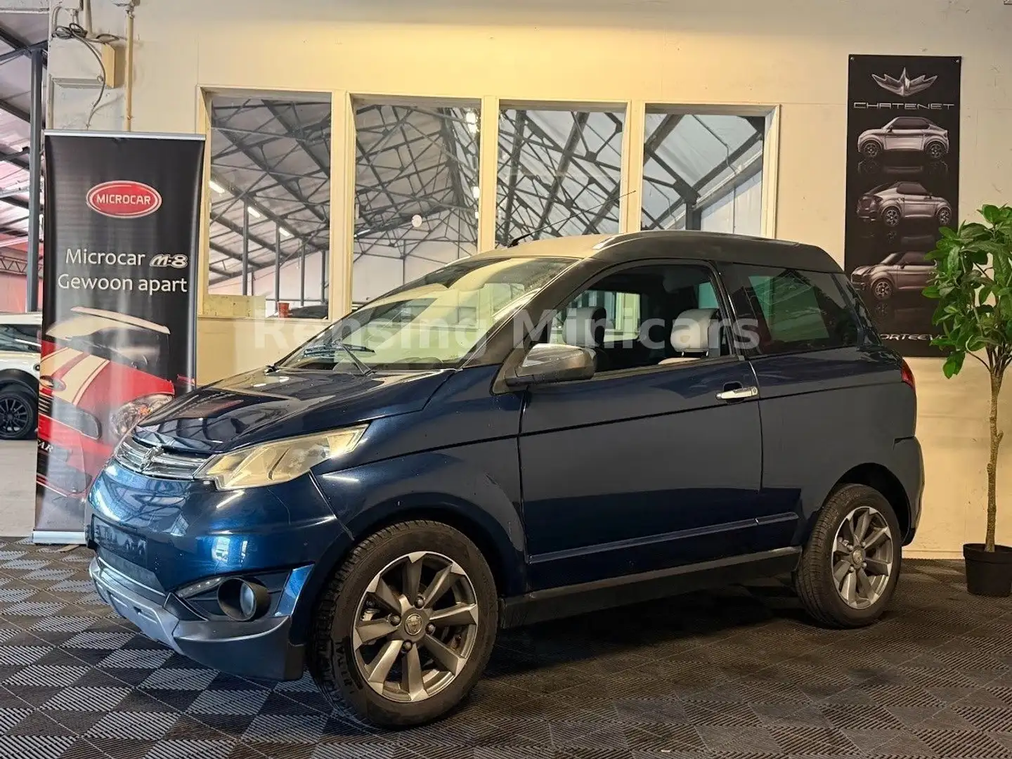 Aixam Crossover XXL Kubota Blue Mopedauto Microcar 45 Niebieski - 1