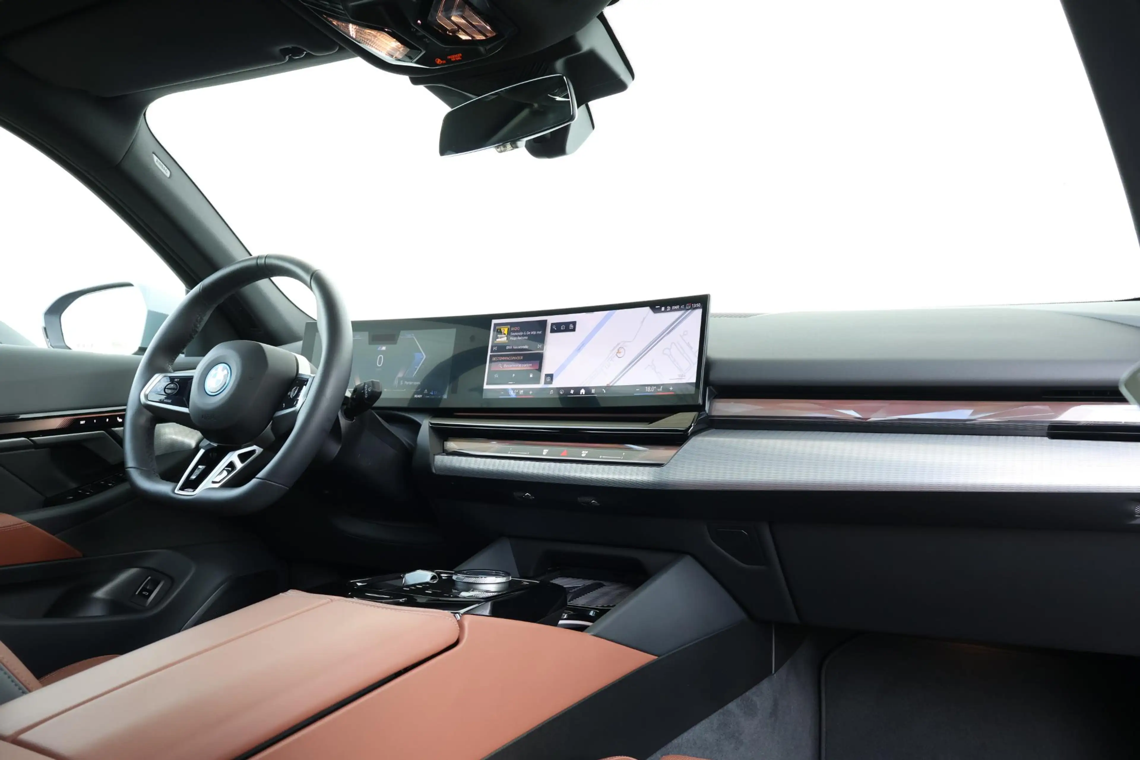 BMW 550 5-serie Touring 550e xDrive | M-Sport Pakket | Pan — photo 10
