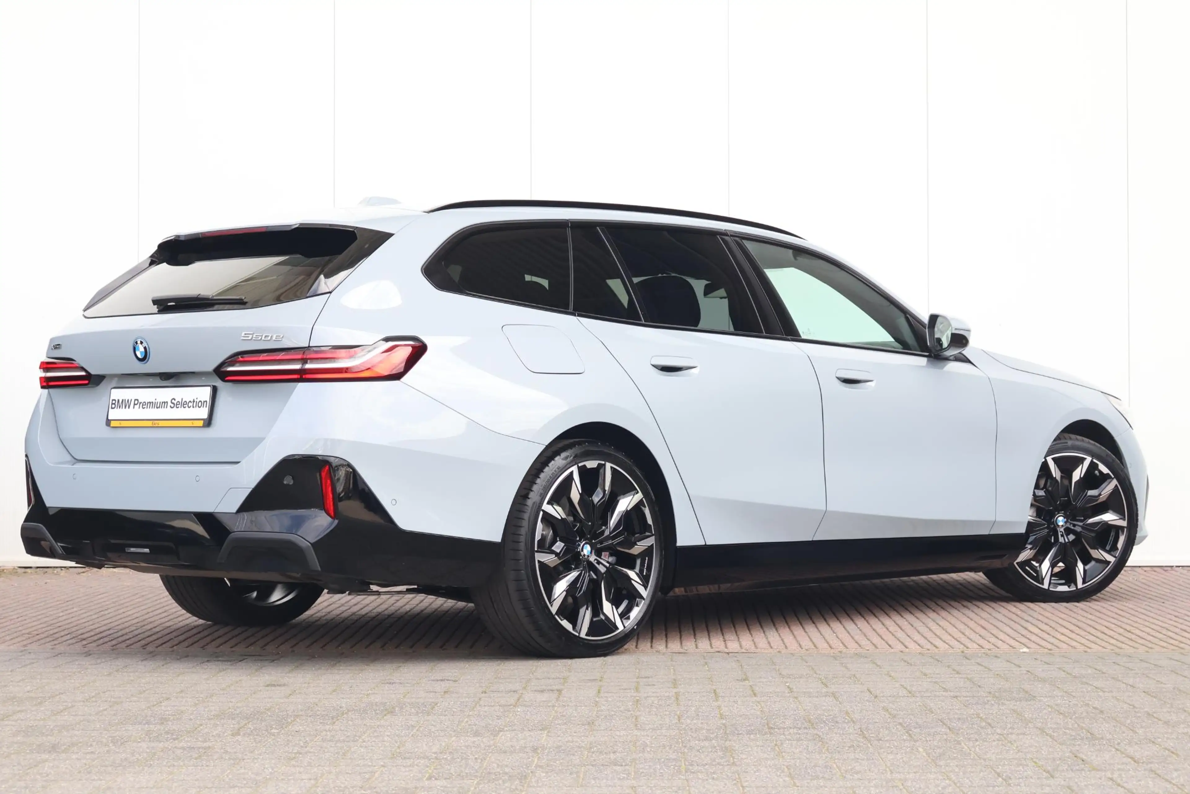 BMW 550 5-serie Touring 550e xDrive | M-Sport Pakket | Pan — photo 7