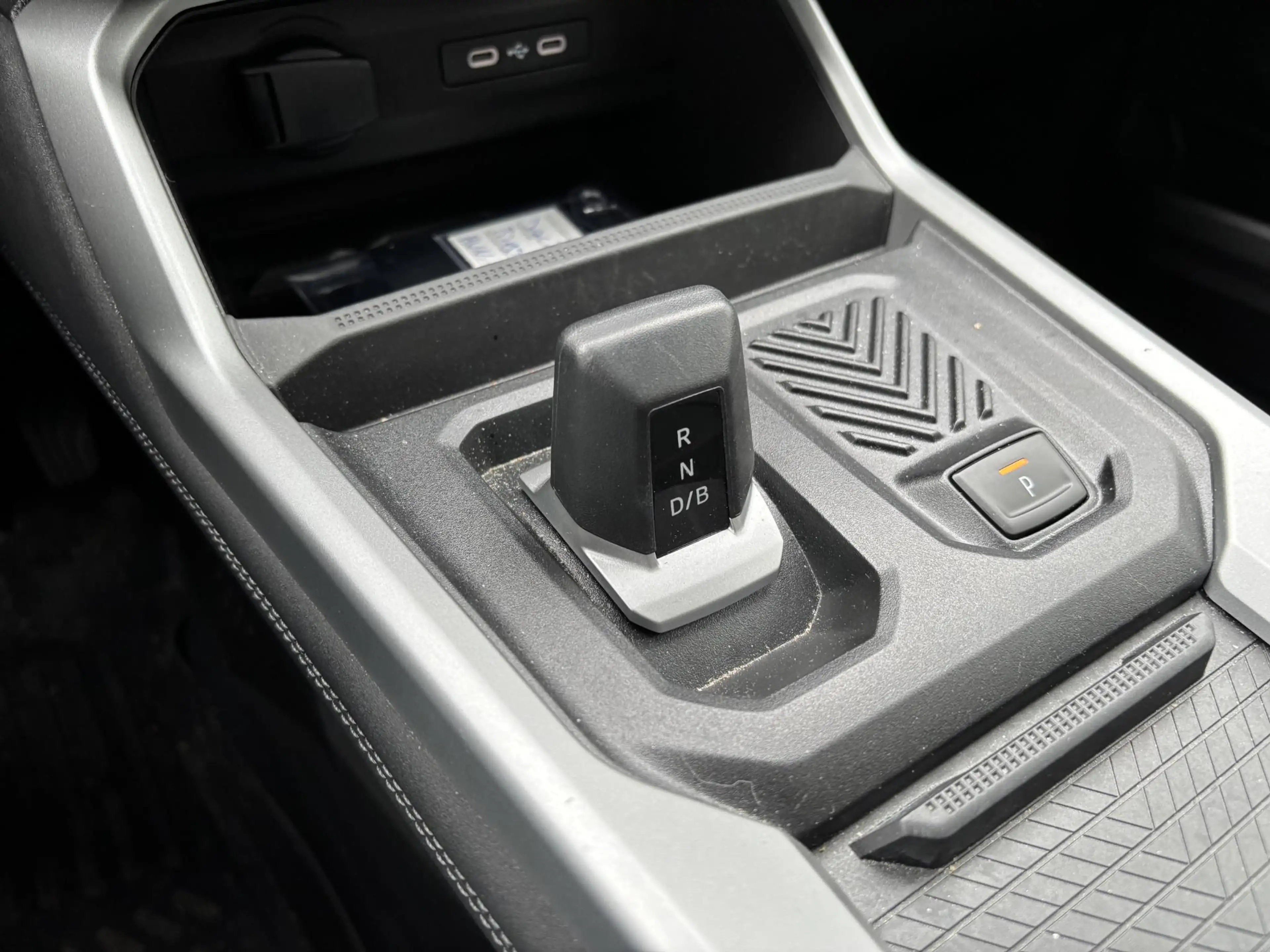 Dacia Bigster 1.8 Hybrid 155 Launch Edition | Navigatie | Panora — photo 11