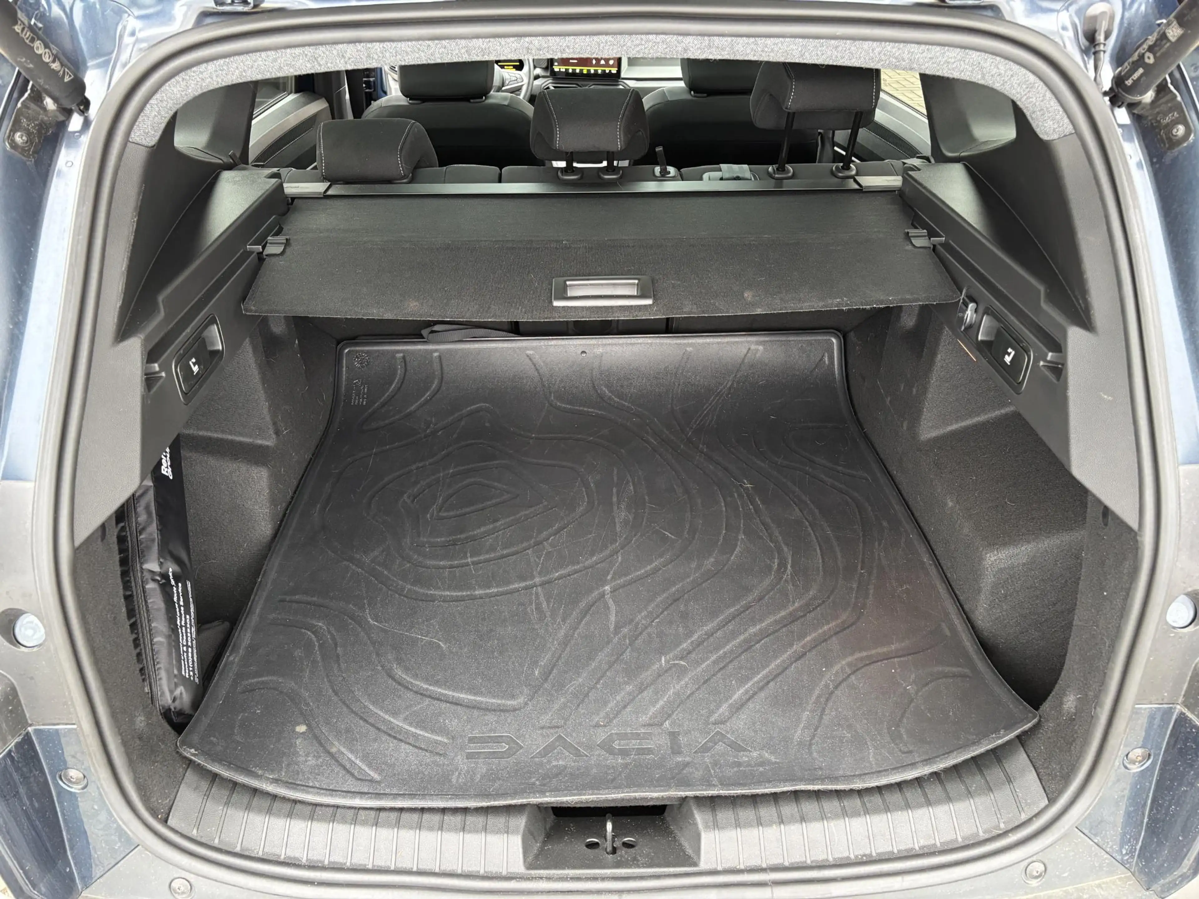 Dacia Bigster 1.8 Hybrid 155 Launch Edition | Navigatie | Panora — photo 3