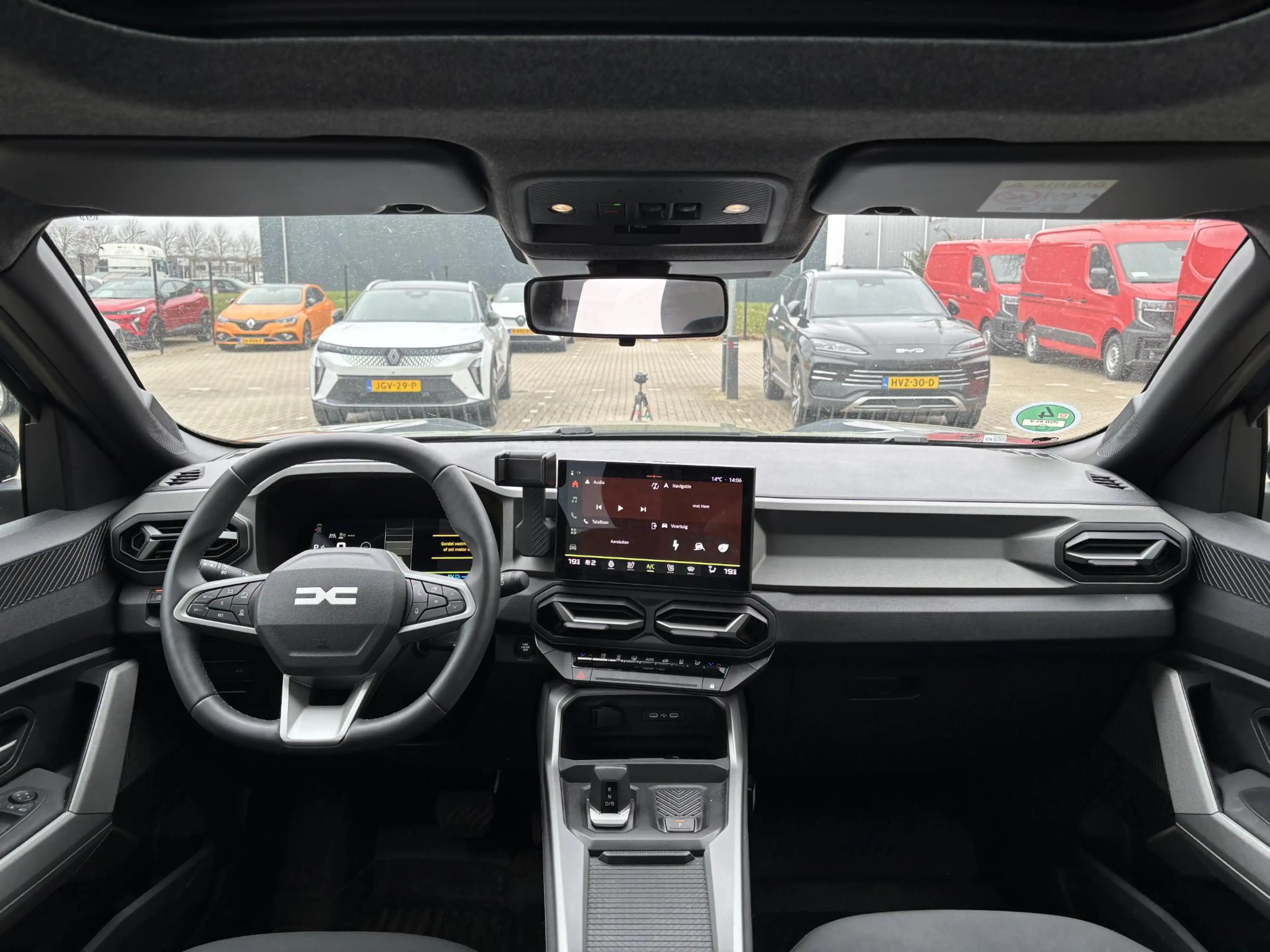 Dacia Bigster 1.8 Hybrid 155 Launch Edition | Navigatie | Panora — photo 4