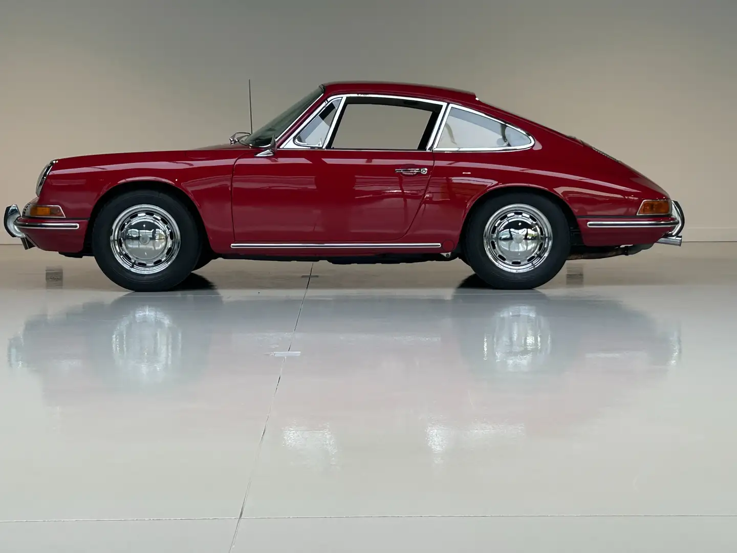 Porsche 911 1965 911 2.0 Matching Numbers German Car Rot - 1