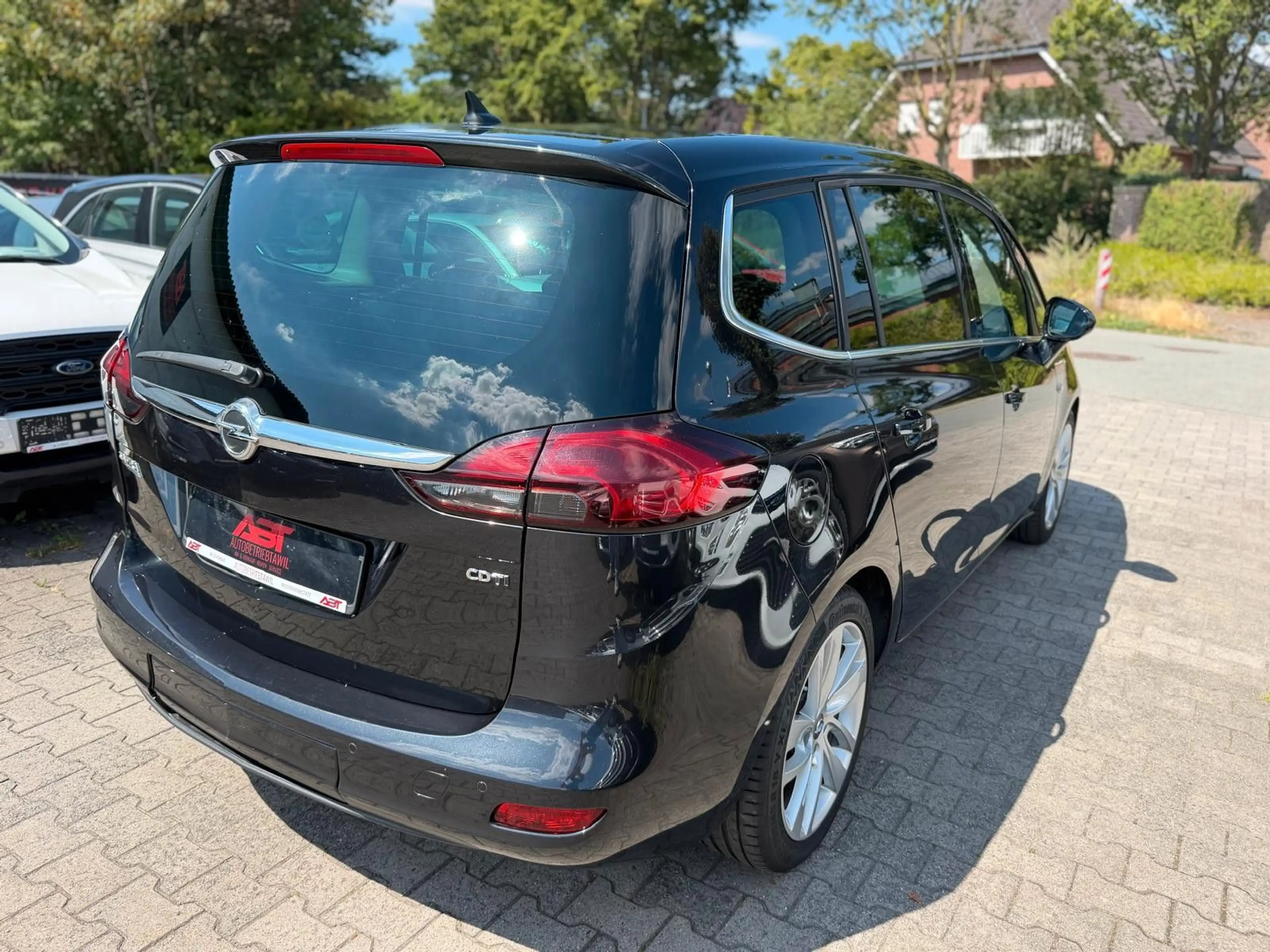 Opel Zafira 2.0CDTI Innovation,Auto.,7Sitzer,PDC,Navi — photo 3