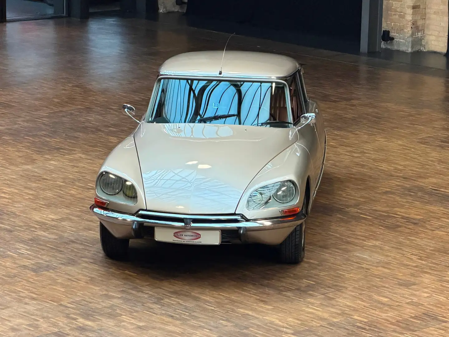 Citroen DS DS 21 Pallas Beige - 2