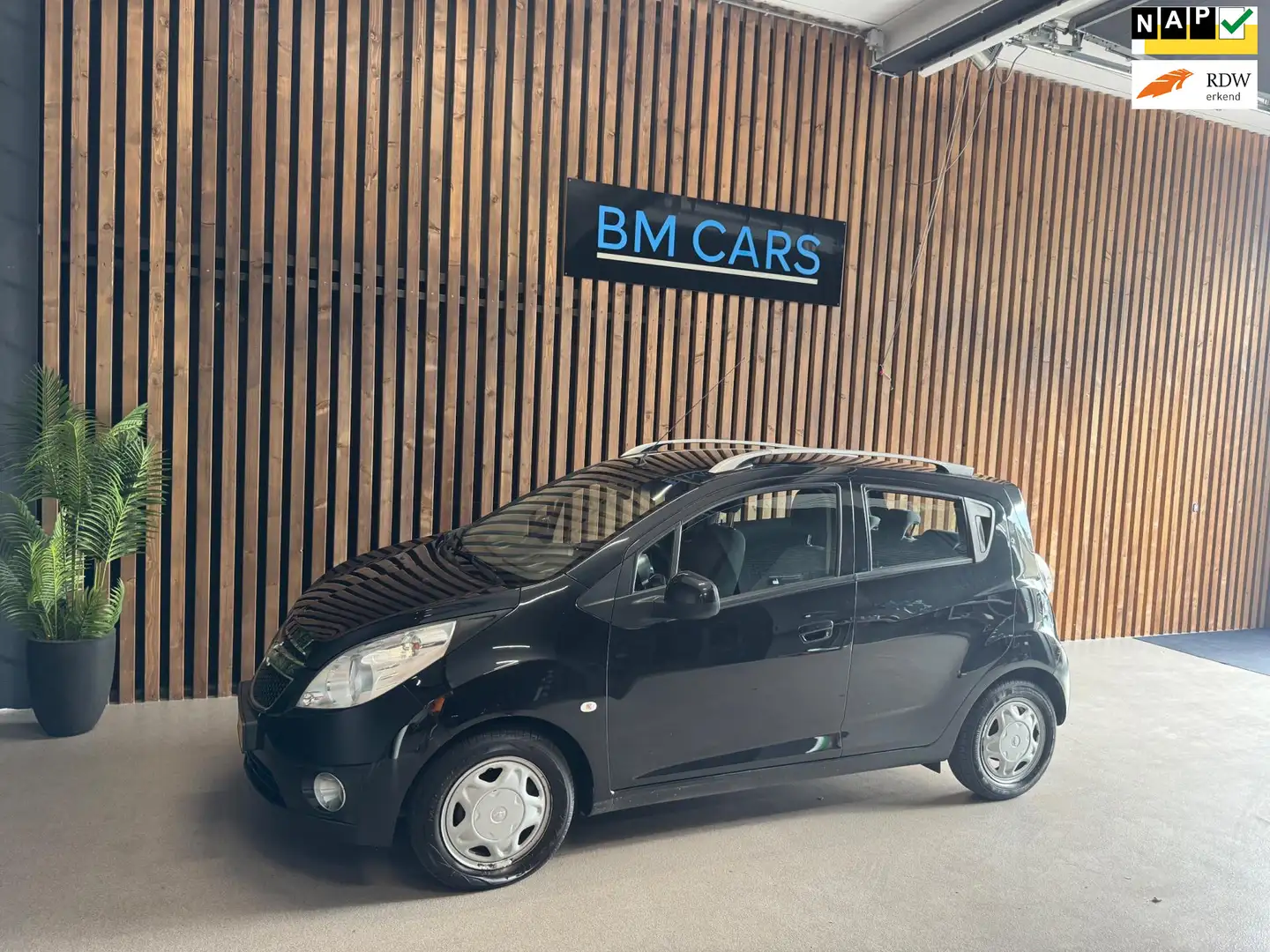 Chevrolet Spark 1.0 16V LT+ Bi-Fuel LPG AIRCO,1e Eig,NEW APK Zwart - 1