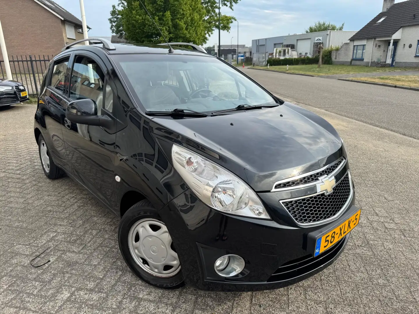 Chevrolet Spark 1.0 16V LT+ Bi-Fuel LPG AIRCO,1e Eig,NEW APK Zwart - 2