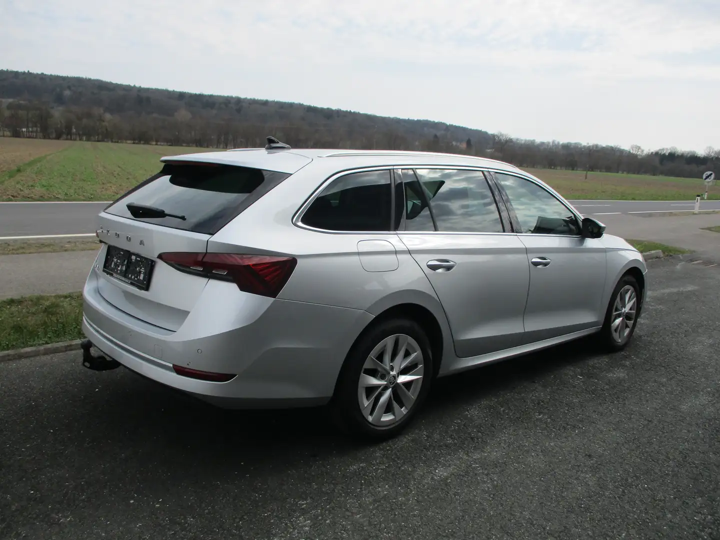 Skoda Octavia Premium DSG Grau - 2