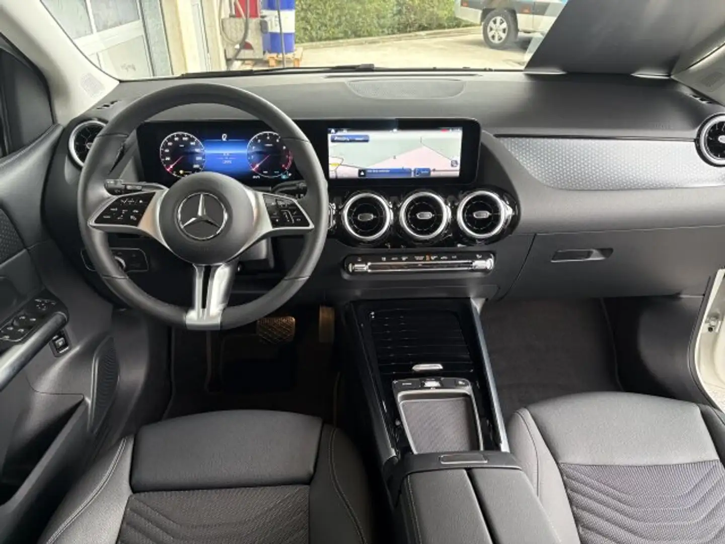 Mercedes-Benz B 180 B 180 Progressive Advanced LED Kamera e. Heckkl. Weiß - 2