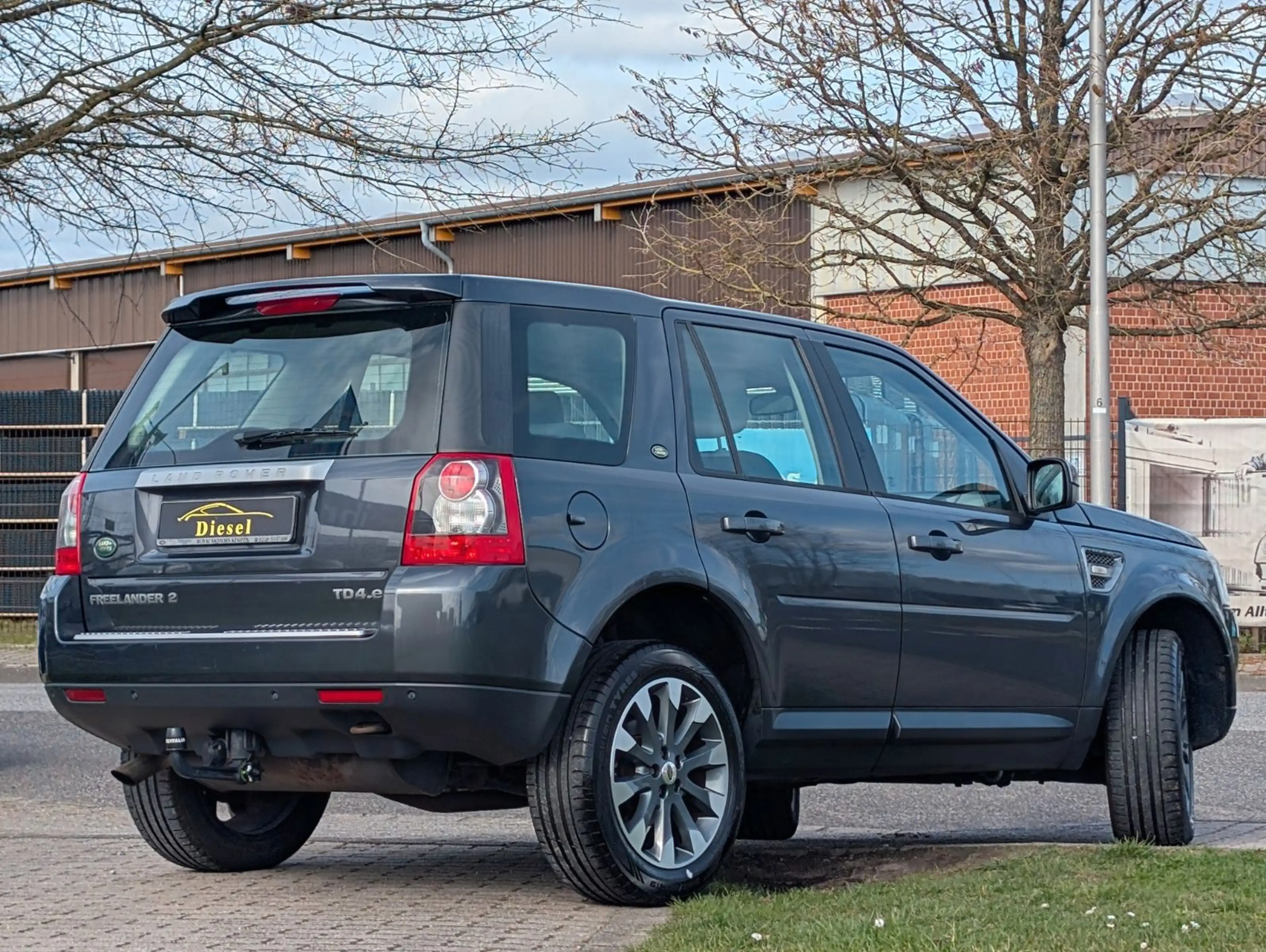 Land Rover Freelander 2 XE Limited Edition 4X4*PDC*AHK*SHZ — photo 3