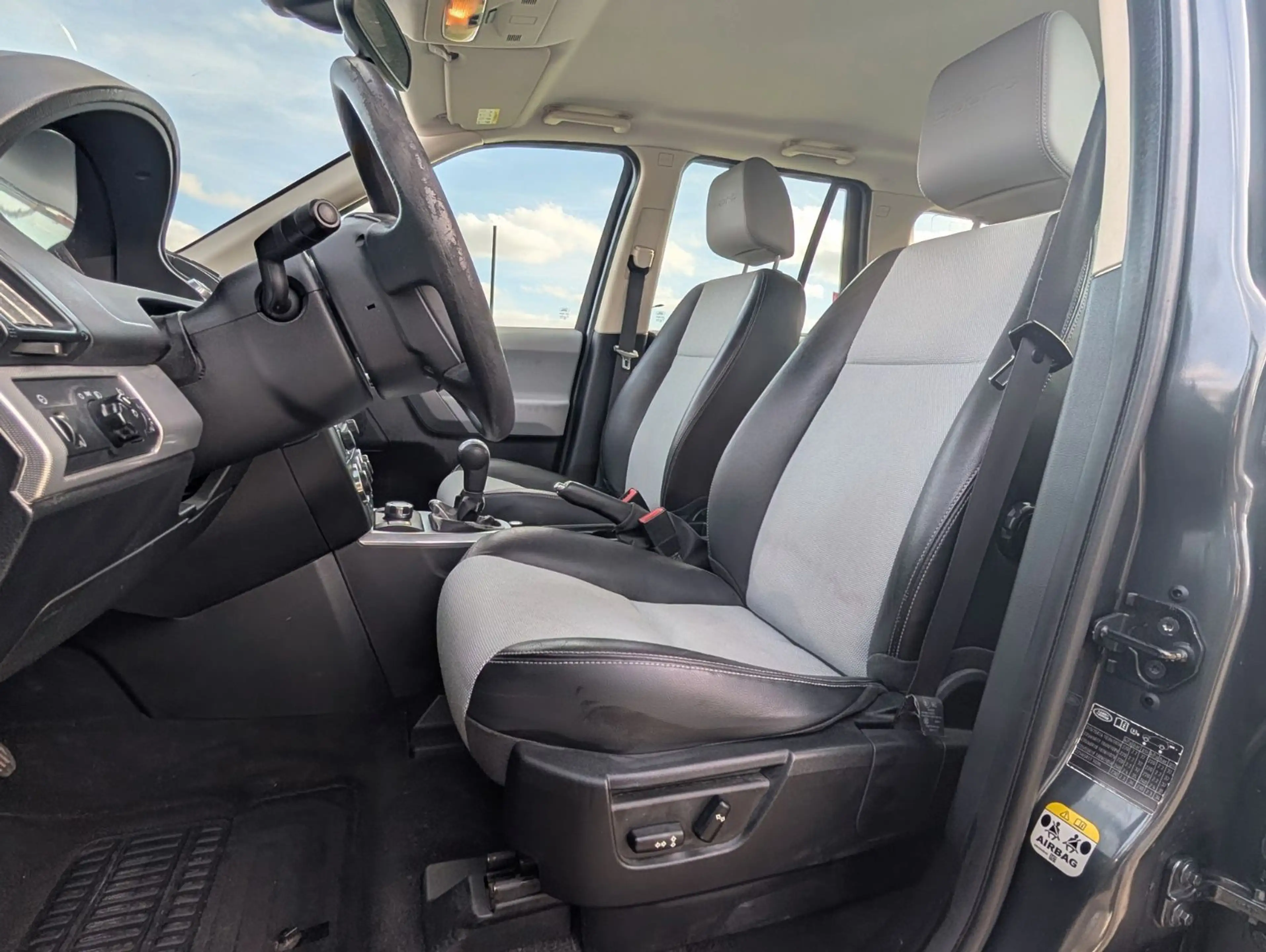 Land Rover Freelander 2 XE Limited Edition 4X4*PDC*AHK*SHZ — photo 15