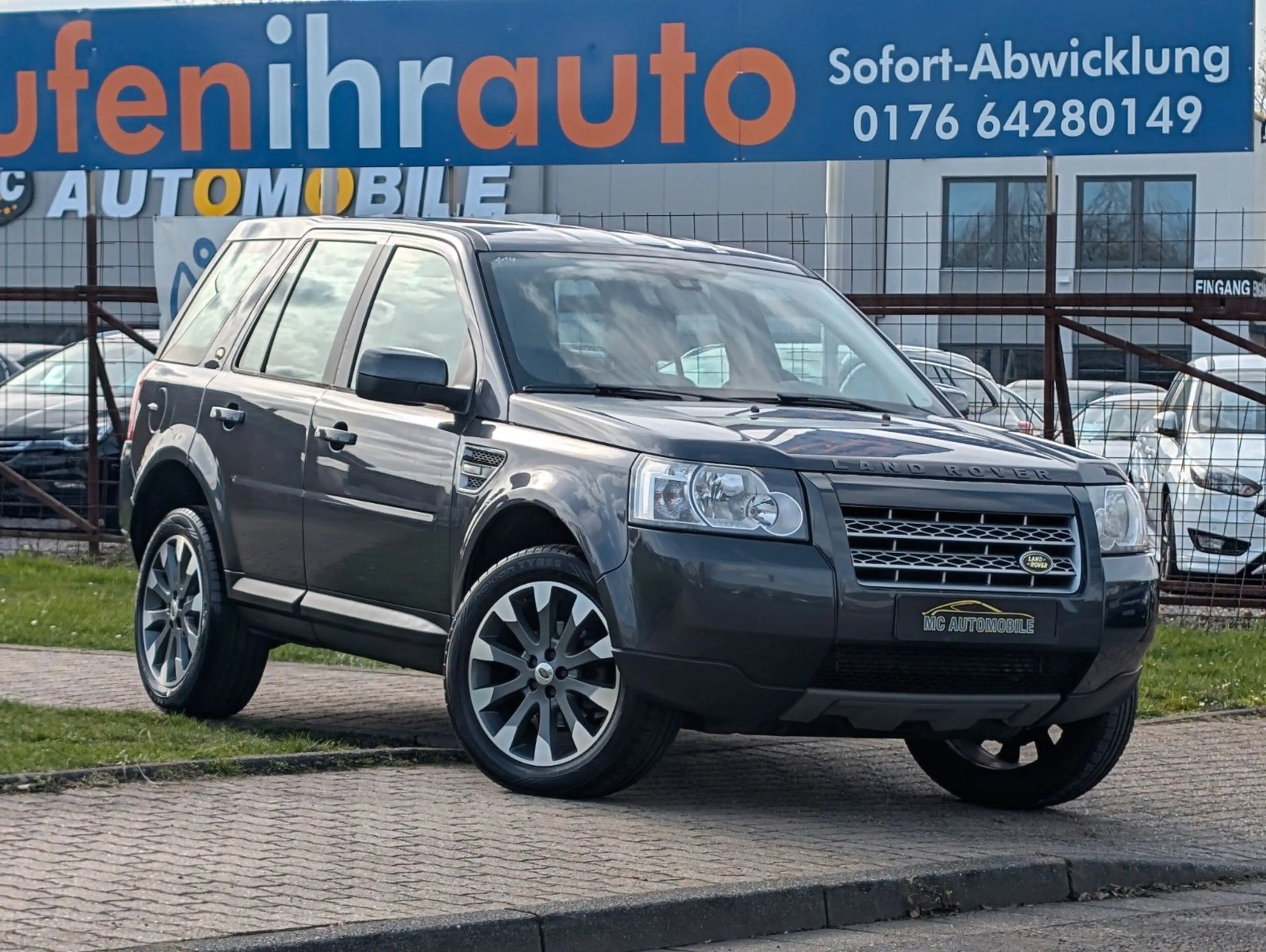 Land Rover Freelander 2 XE Limited Edition 4X4*PDC*AHK*SHZ — photo 2