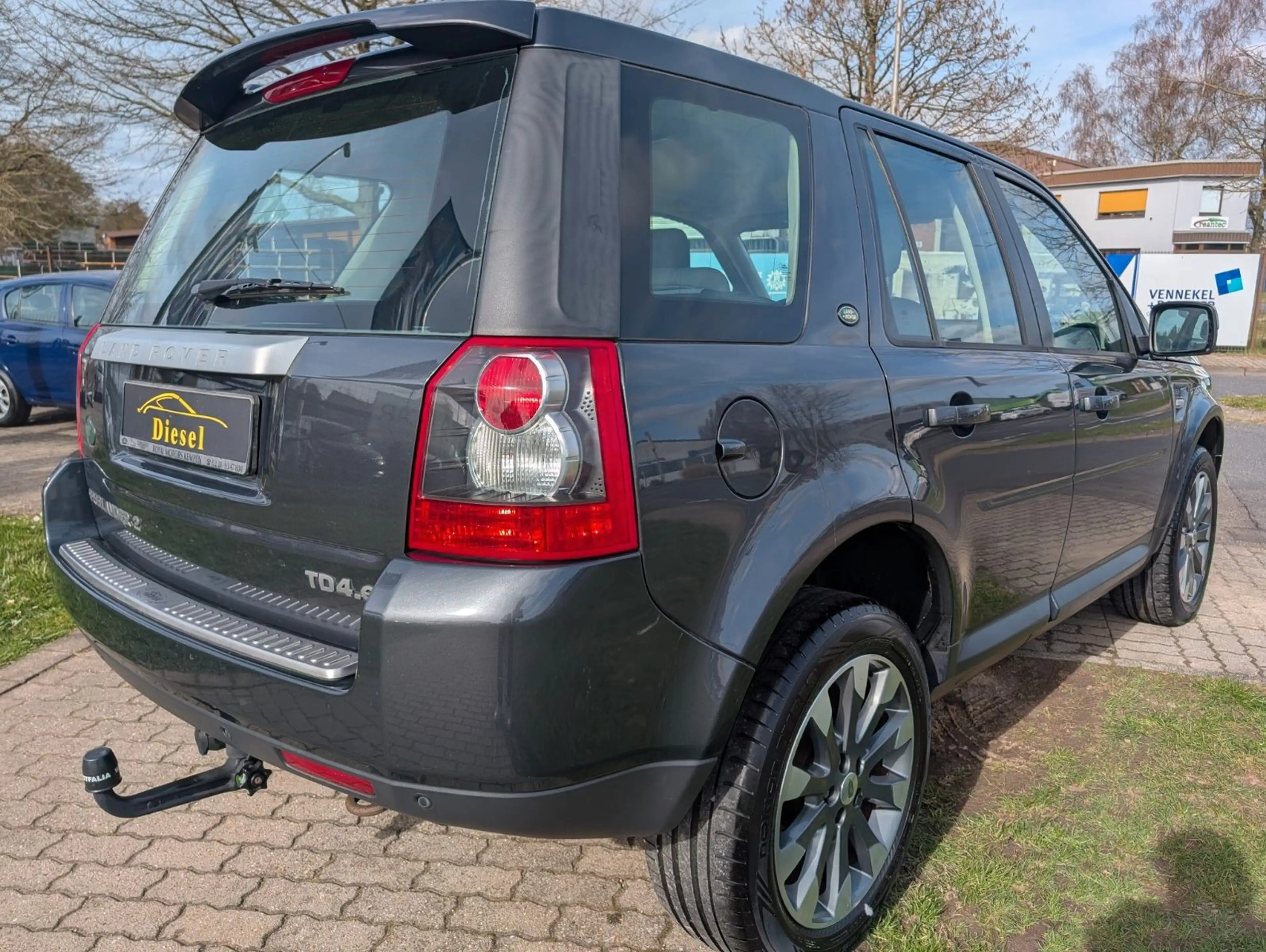 Land Rover Freelander 2 XE Limited Edition 4X4*PDC*AHK*SHZ — photo 9