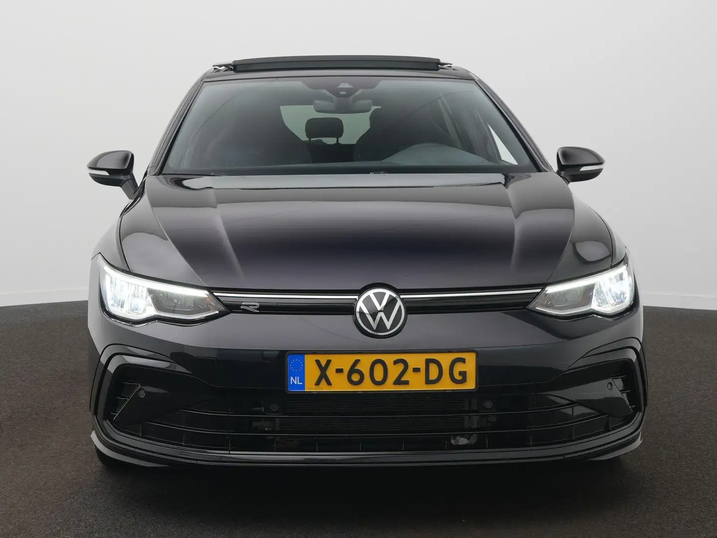 Volkswagen Golf 1.5 eTSI R-Line DSG / Panodak / Stoelverwarming / Negro - 2
