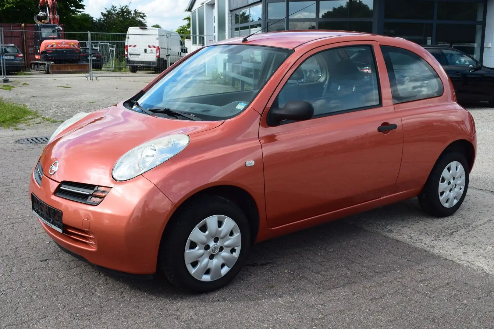 Nissan Micra City Orange - 2