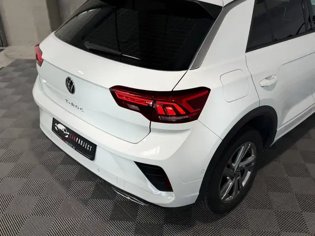 Volkswagen T-Roc view 12