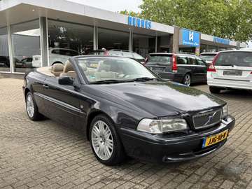 Convertible 2.3 T5 240pk Luxury