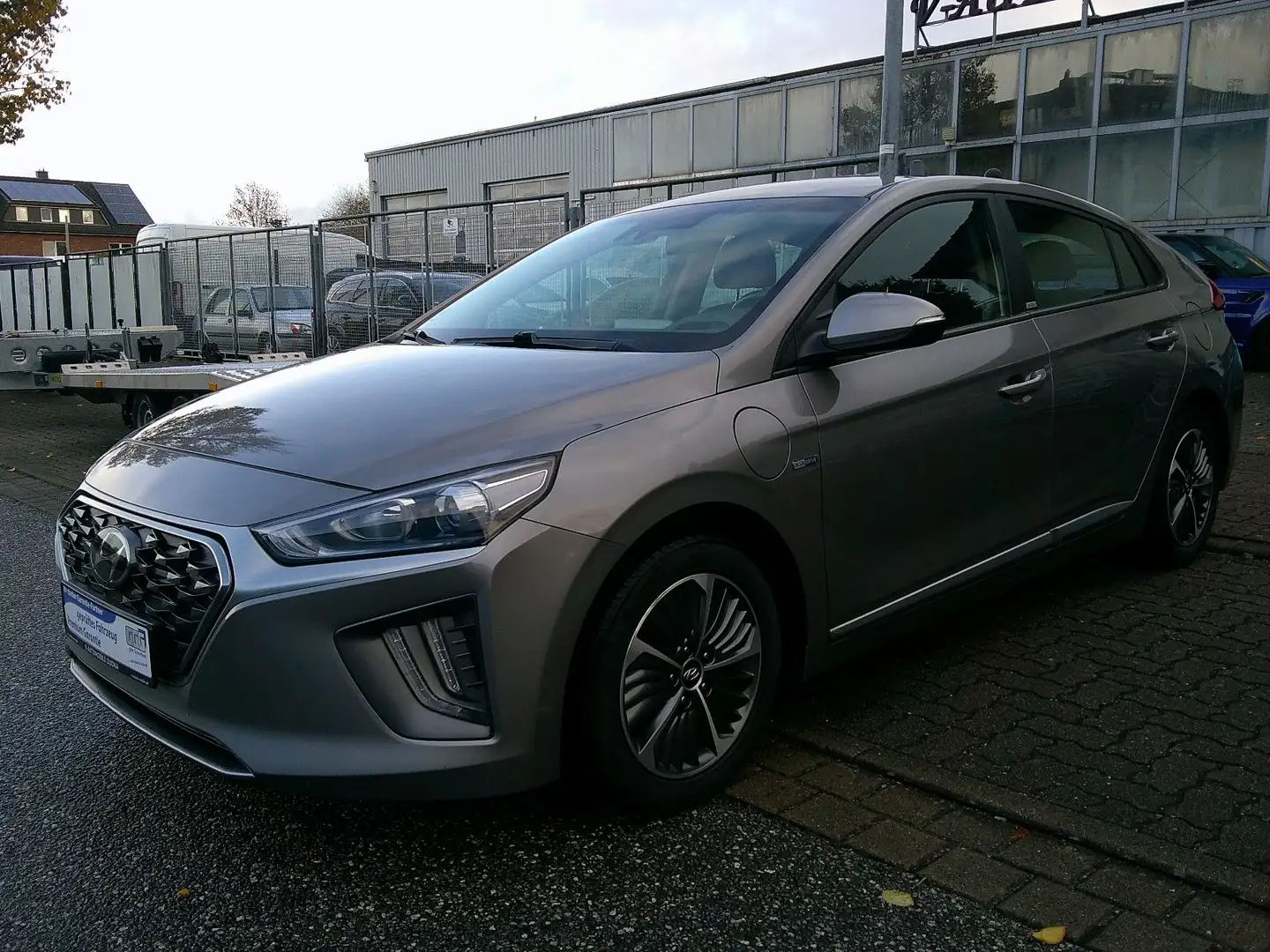 Hyundai IONIQ Ioniq Trend Plug-In Hybrid - 1