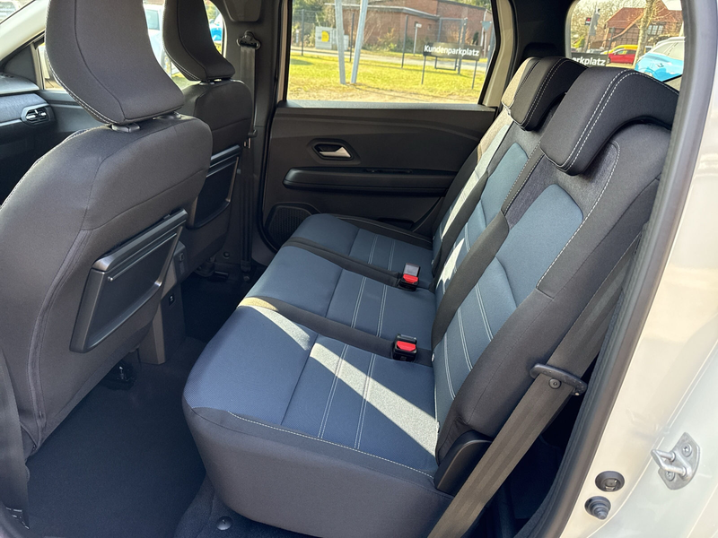 Dacia Jogger Facelift Hybrid 155 Journey RFK+SHZ+LED — photo 10