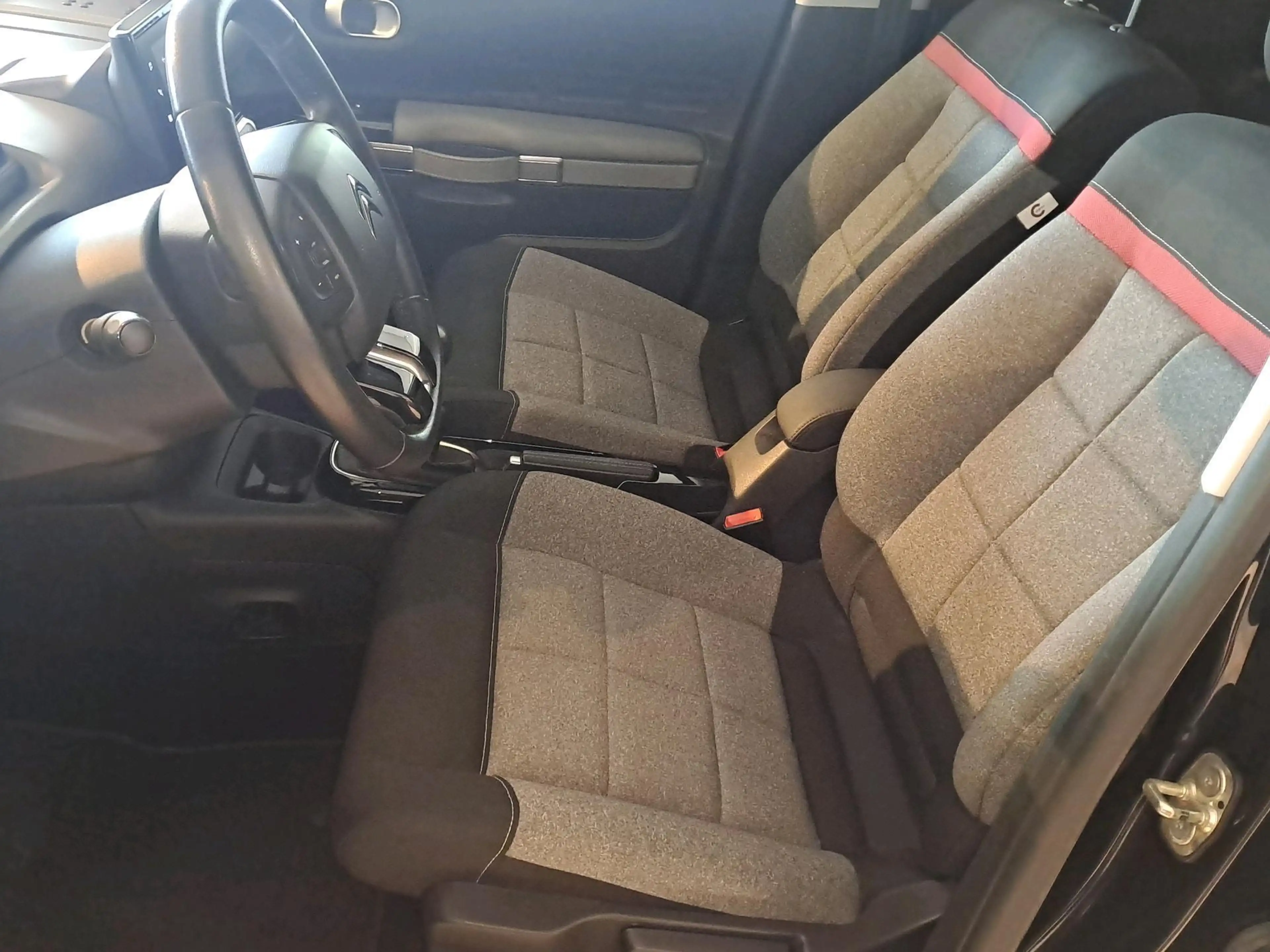 Citroen C4 Cactus 1.2 PureTech C-series — photo 9