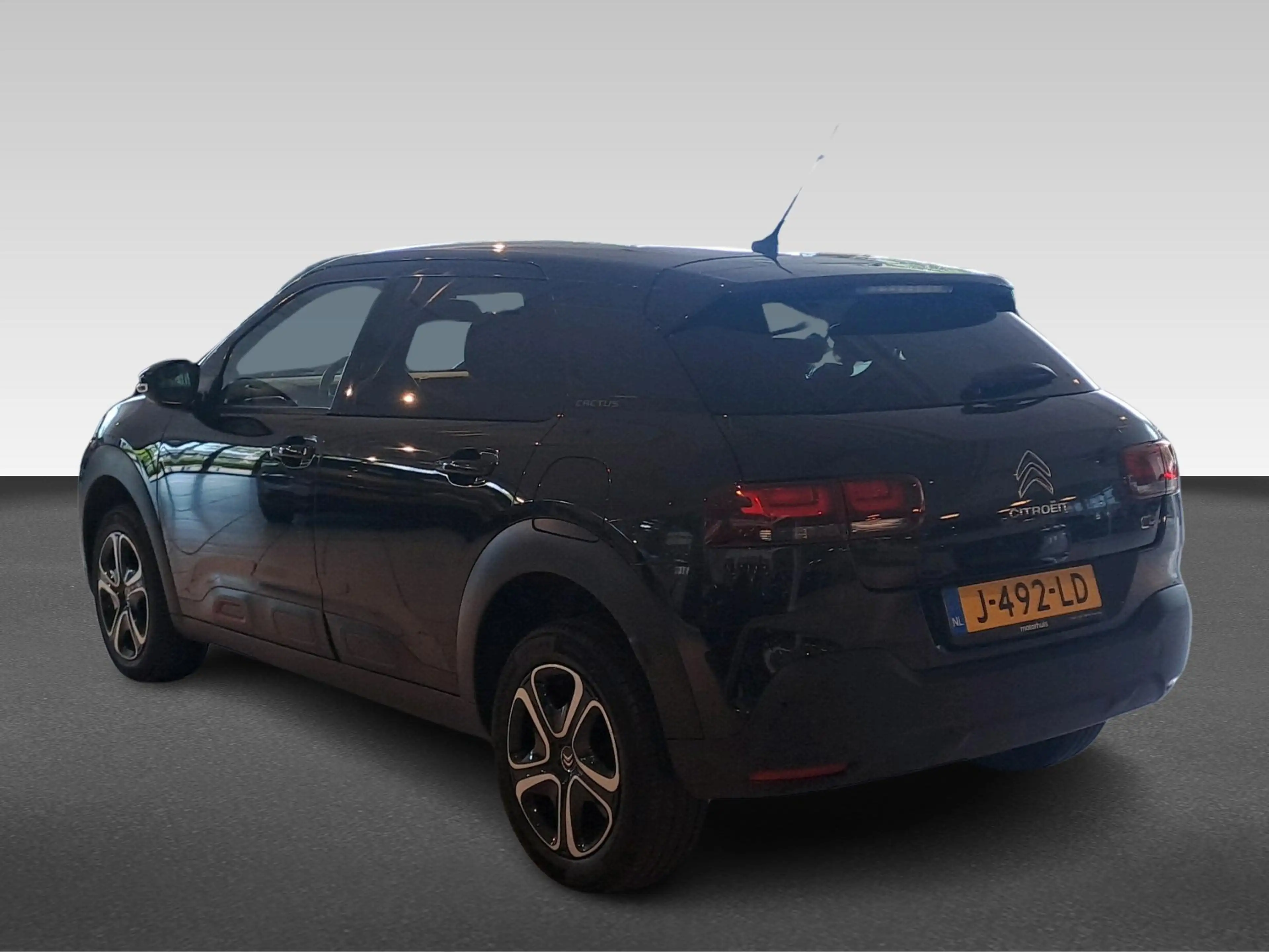 Citroen C4 Cactus 1.2 PureTech C-series — photo 3