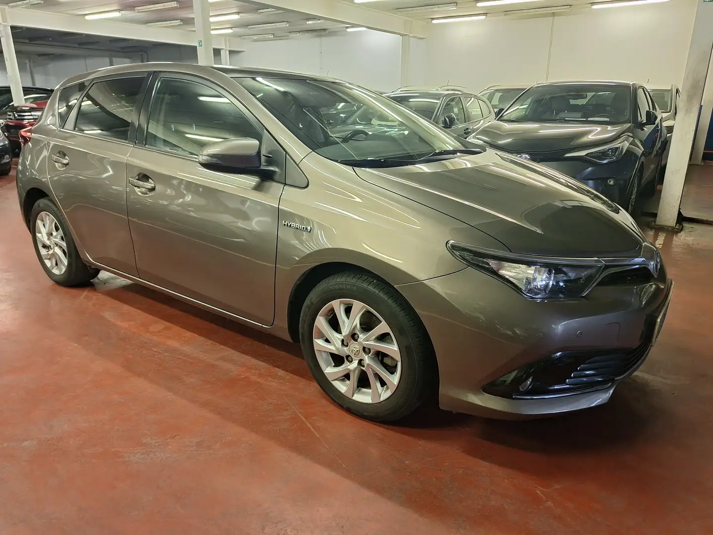 Toyota Auris Auris HEV 1.8i HSD Comfort E-CVT Bronze - 1