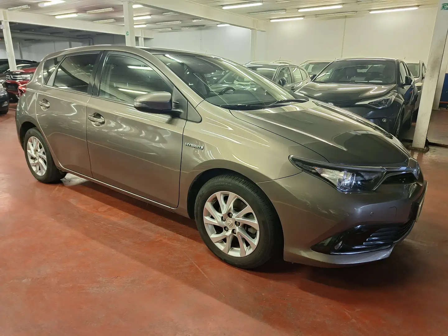 Toyota Auris Auris HEV 1.8i HSD Comfort E-CVT Bronze - 2