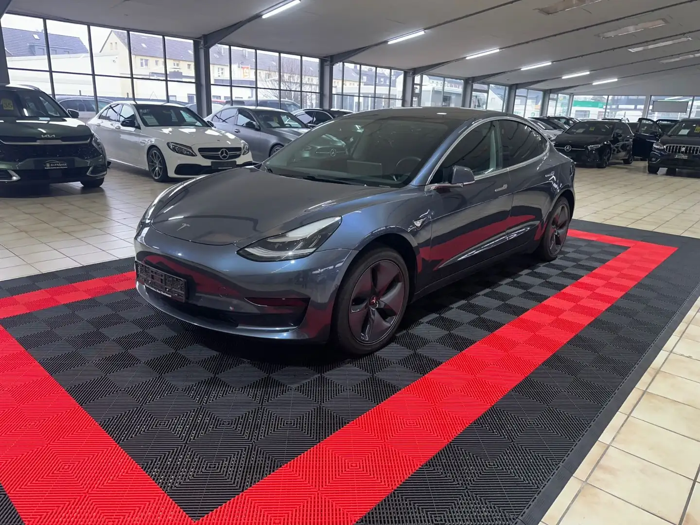 Tesla Model 3 Standard Range+ Grey - 2